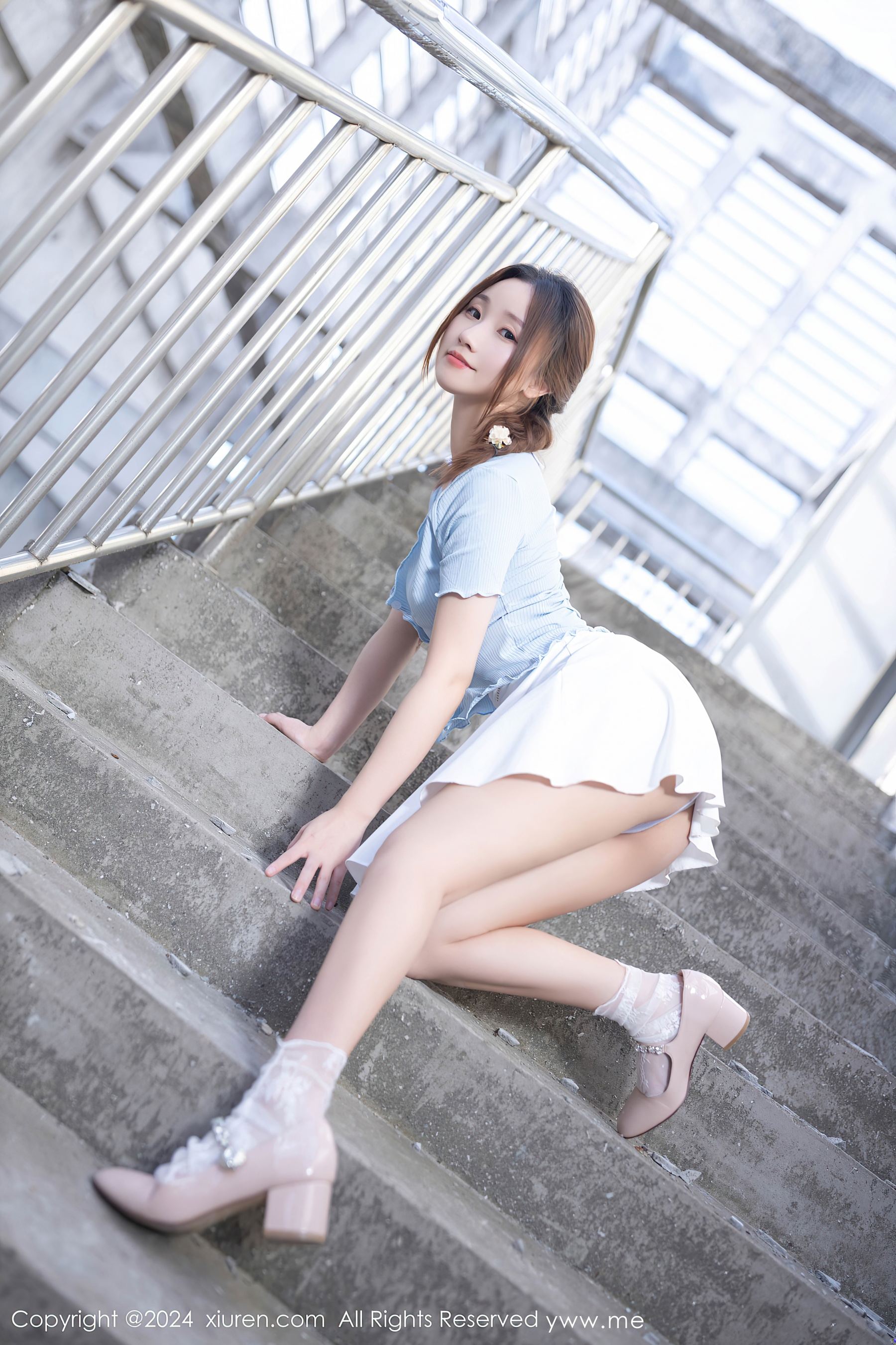 秀人网 No.8369 杏子Yada 短裙美腿插图8