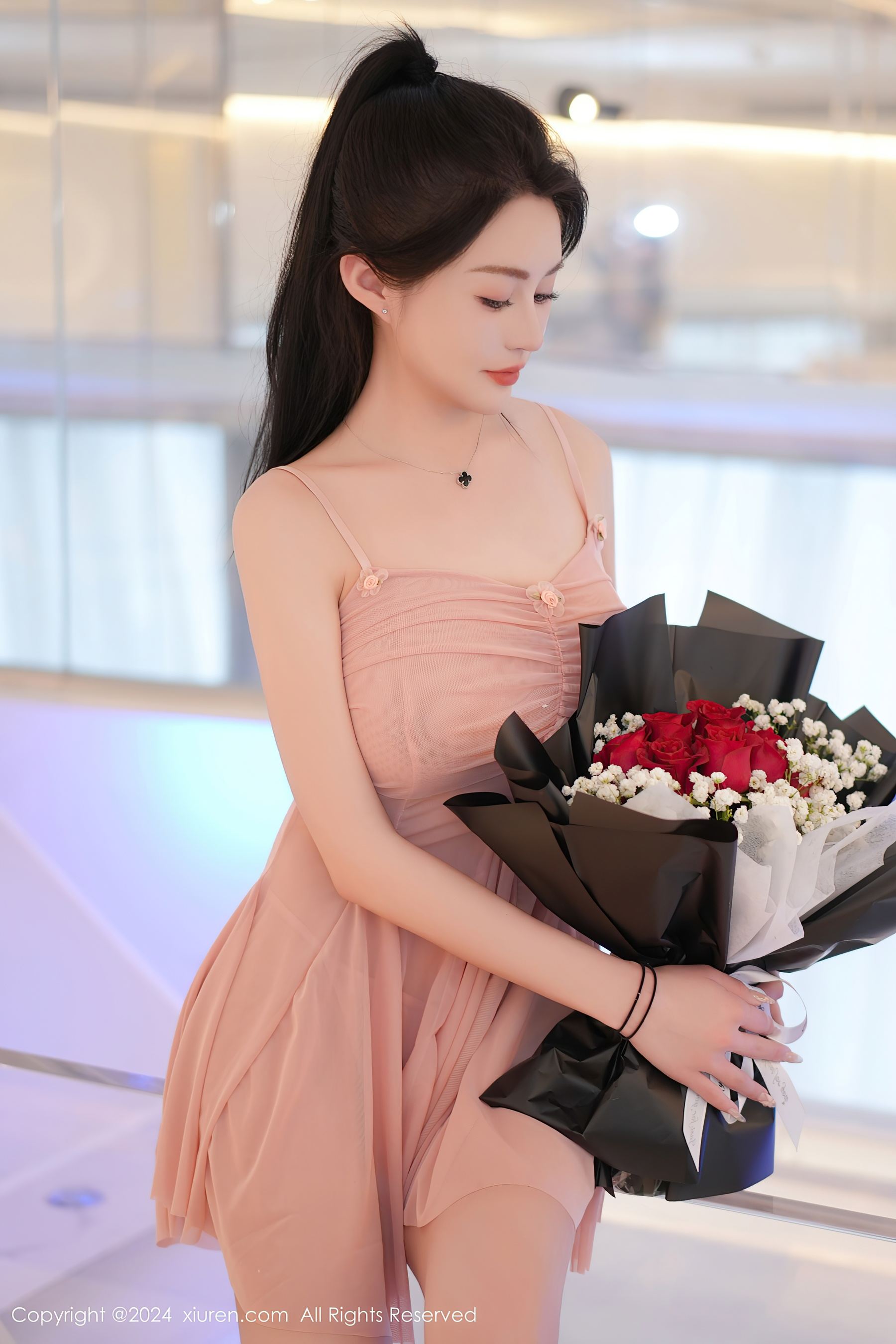 秀人网 No.8395 林幼一 丝袜美腿插图3