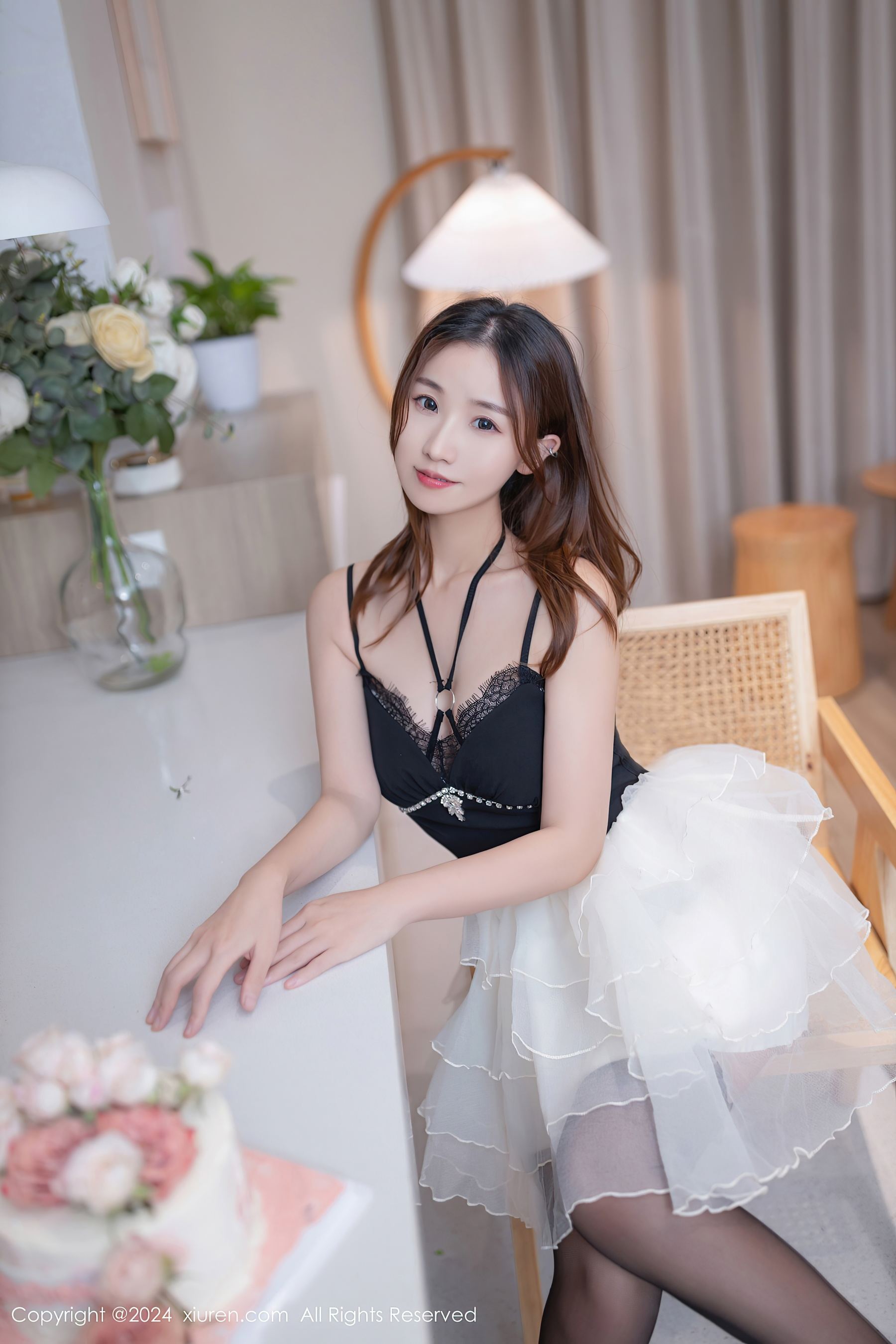 秀人网 No.8398 杏子Yada 黑丝美腿插图4