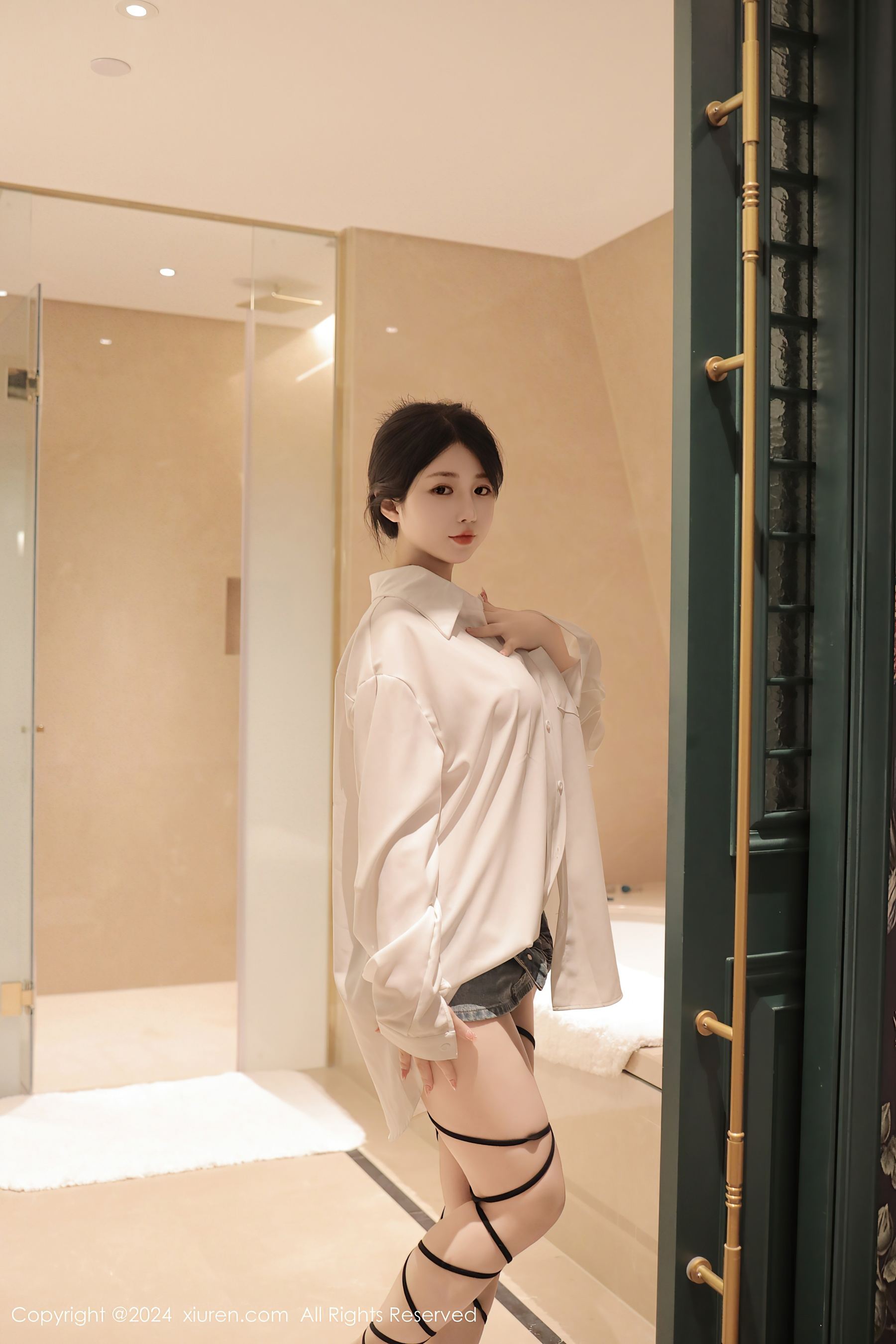 秀人网 No.8400 陈小花 美乳性感插图5