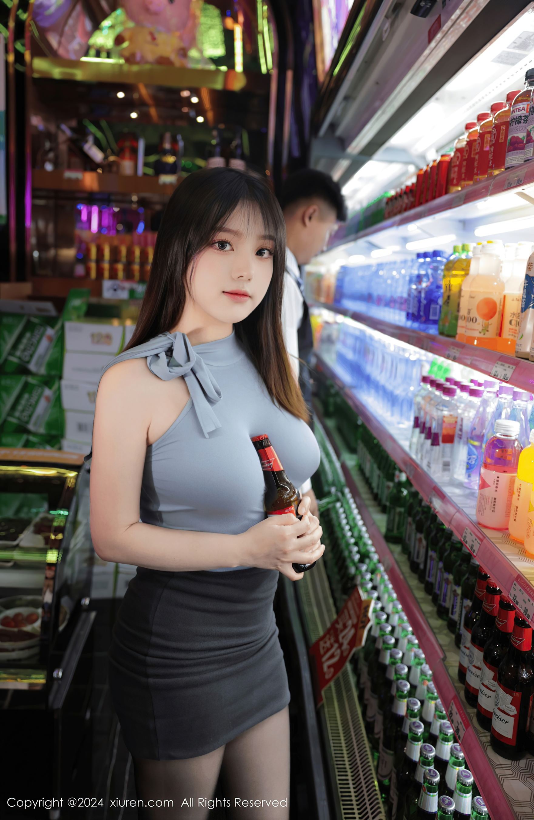 秀人网 No.8402 豆瓣酱 美腿黑丝插图3