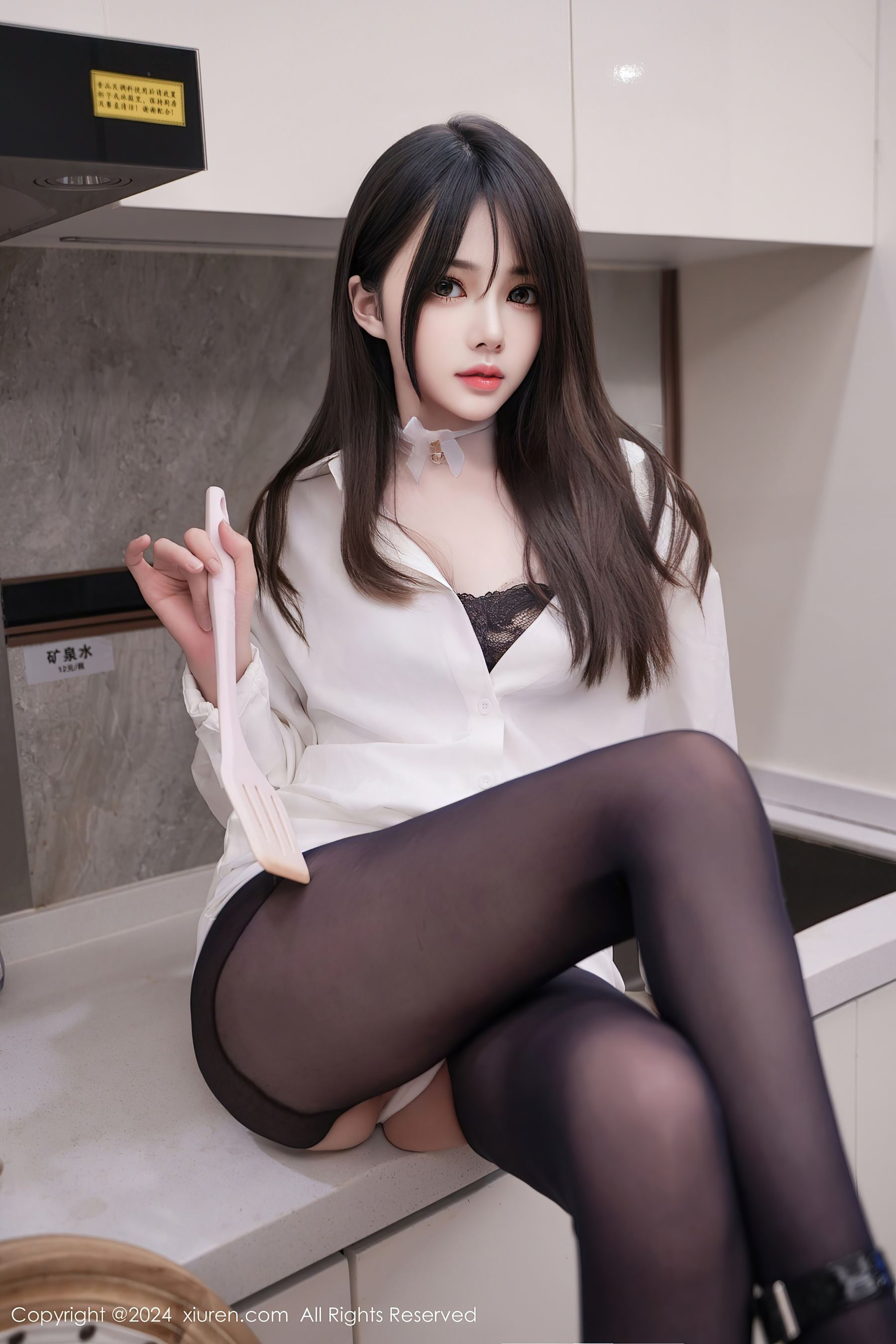 秀人网 No.8429 林月月 美腿黑丝插图2