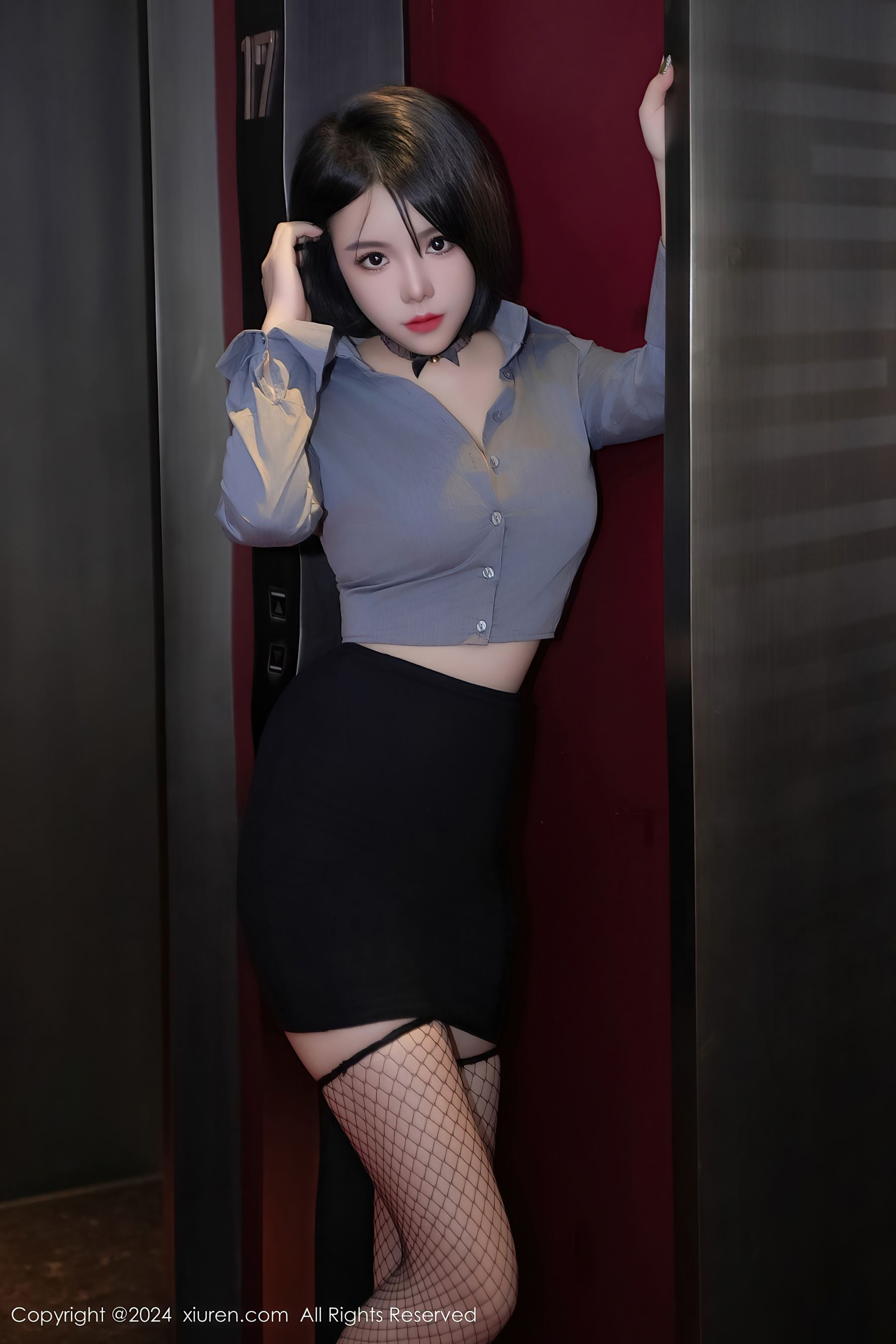 秀人网 No.8435 陆萱雅 黑丝美腿插图3