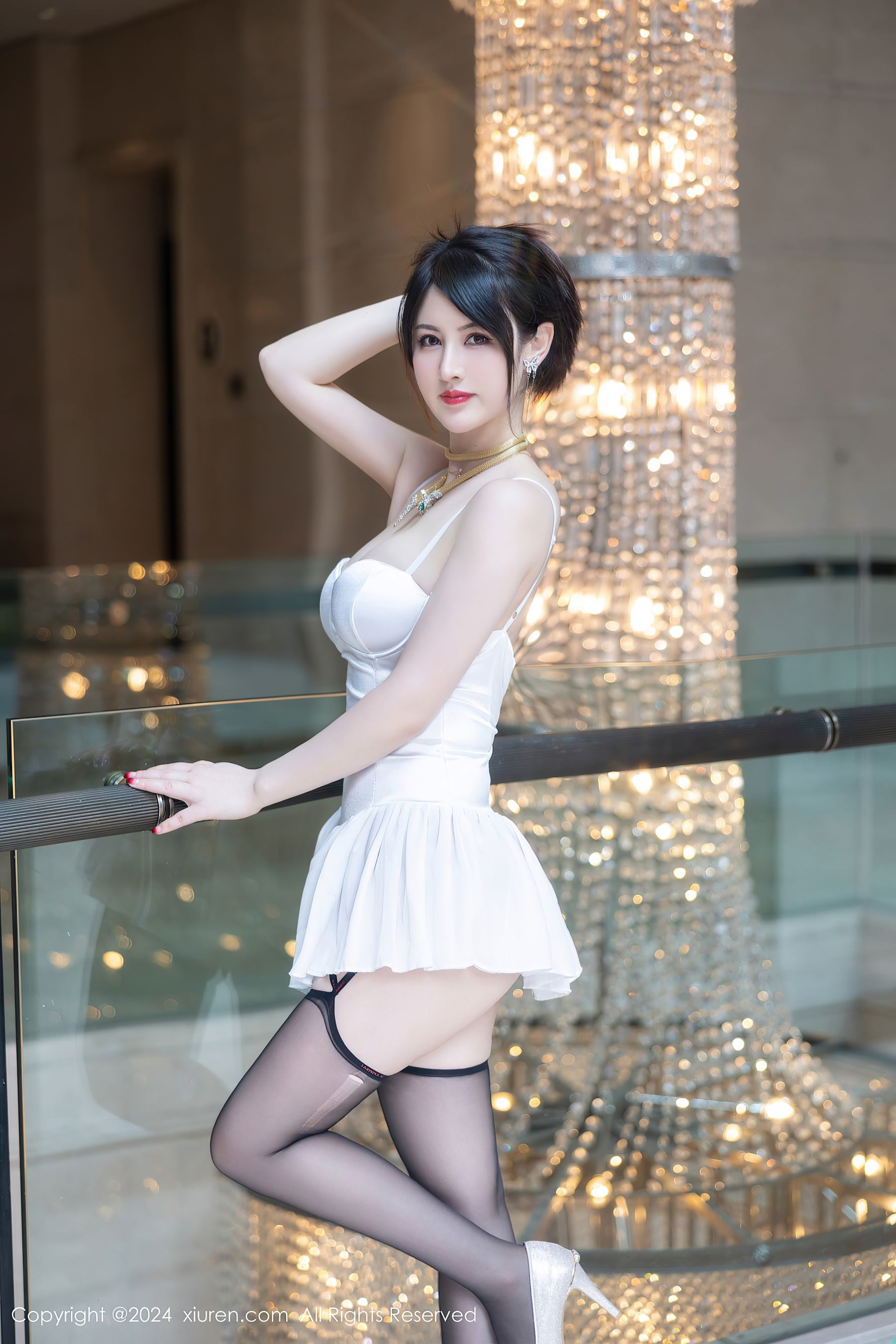 秀人网 No.8436 诗诗kiki 黑丝美腿插图