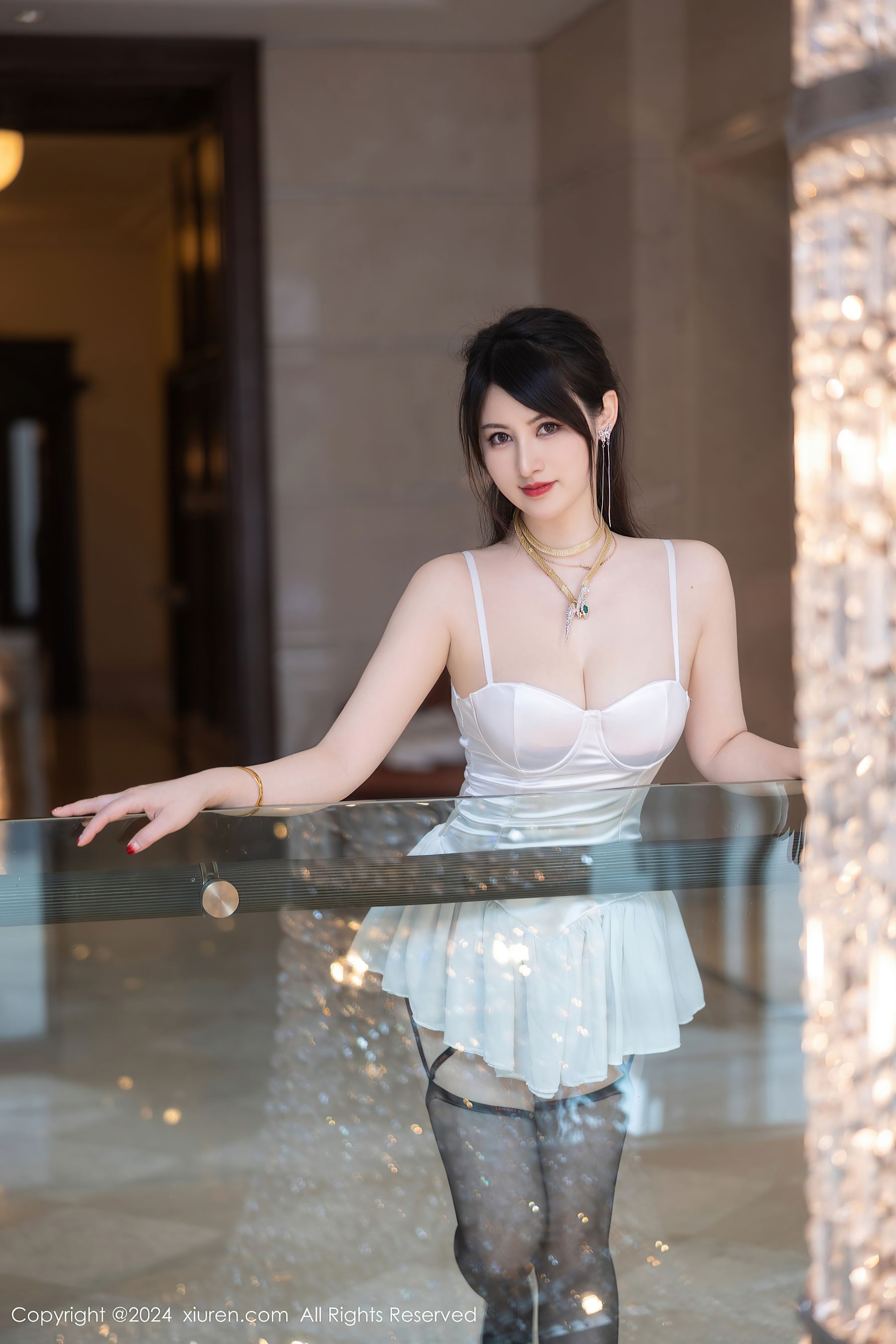 秀人网 No.8436 诗诗kiki 黑丝美腿插图2
