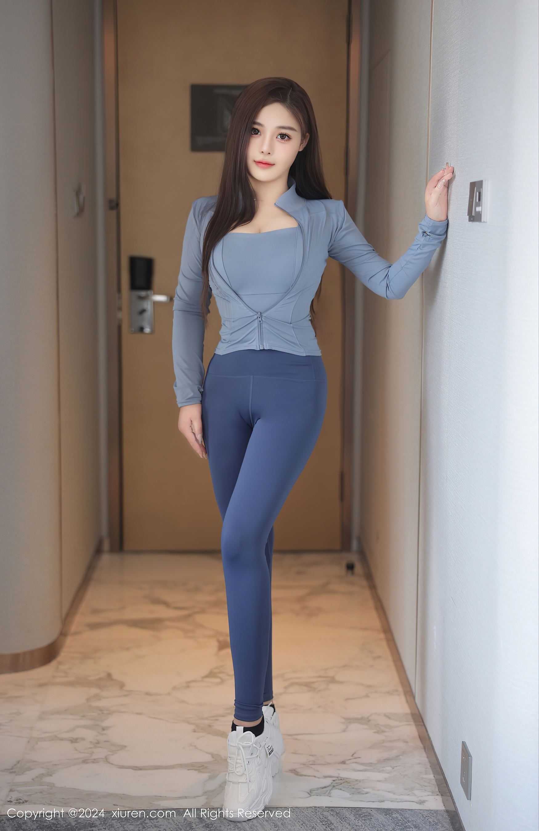秀人网 No.8461 王雅姗是我 性感美乳插图