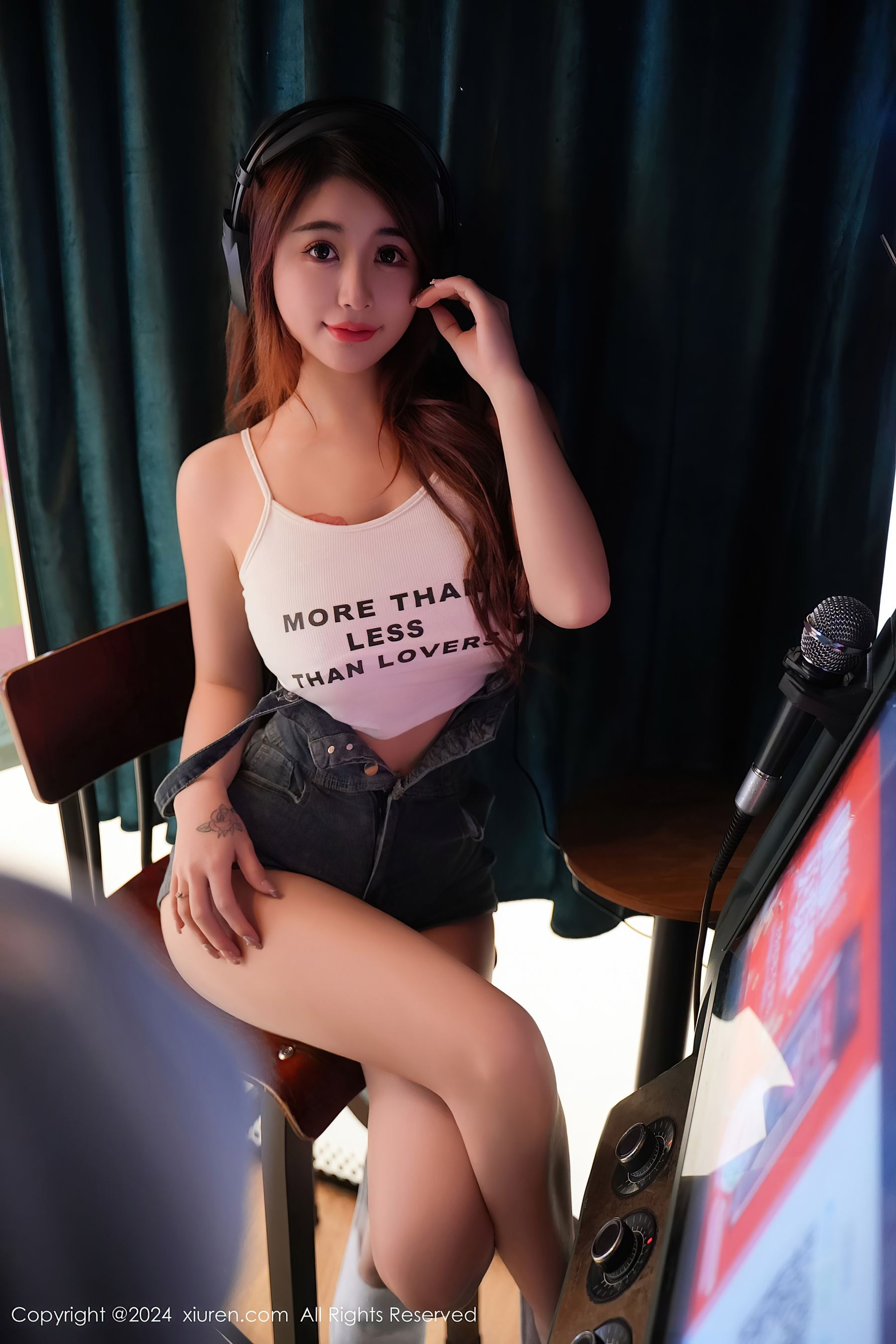 秀人网 No.8506 美七Mia 美乳性感插图8