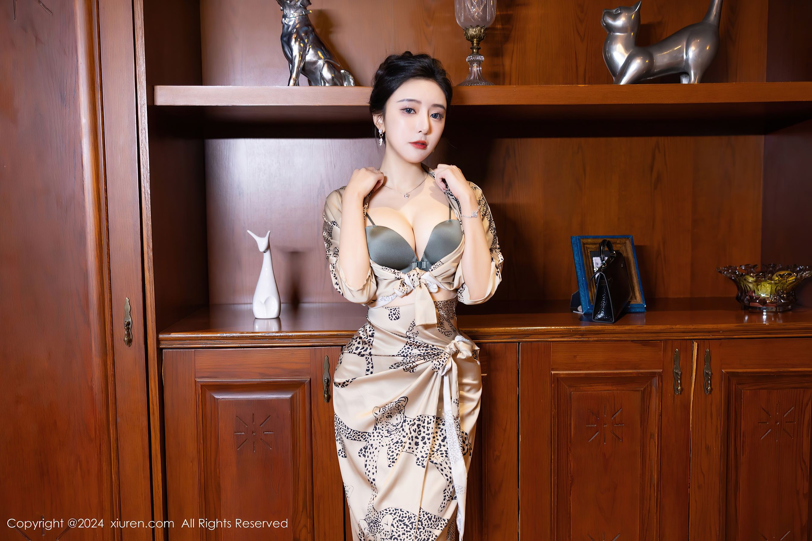 秀人网 No.8510 王馨瑶yanni 黑丝美腿插图4