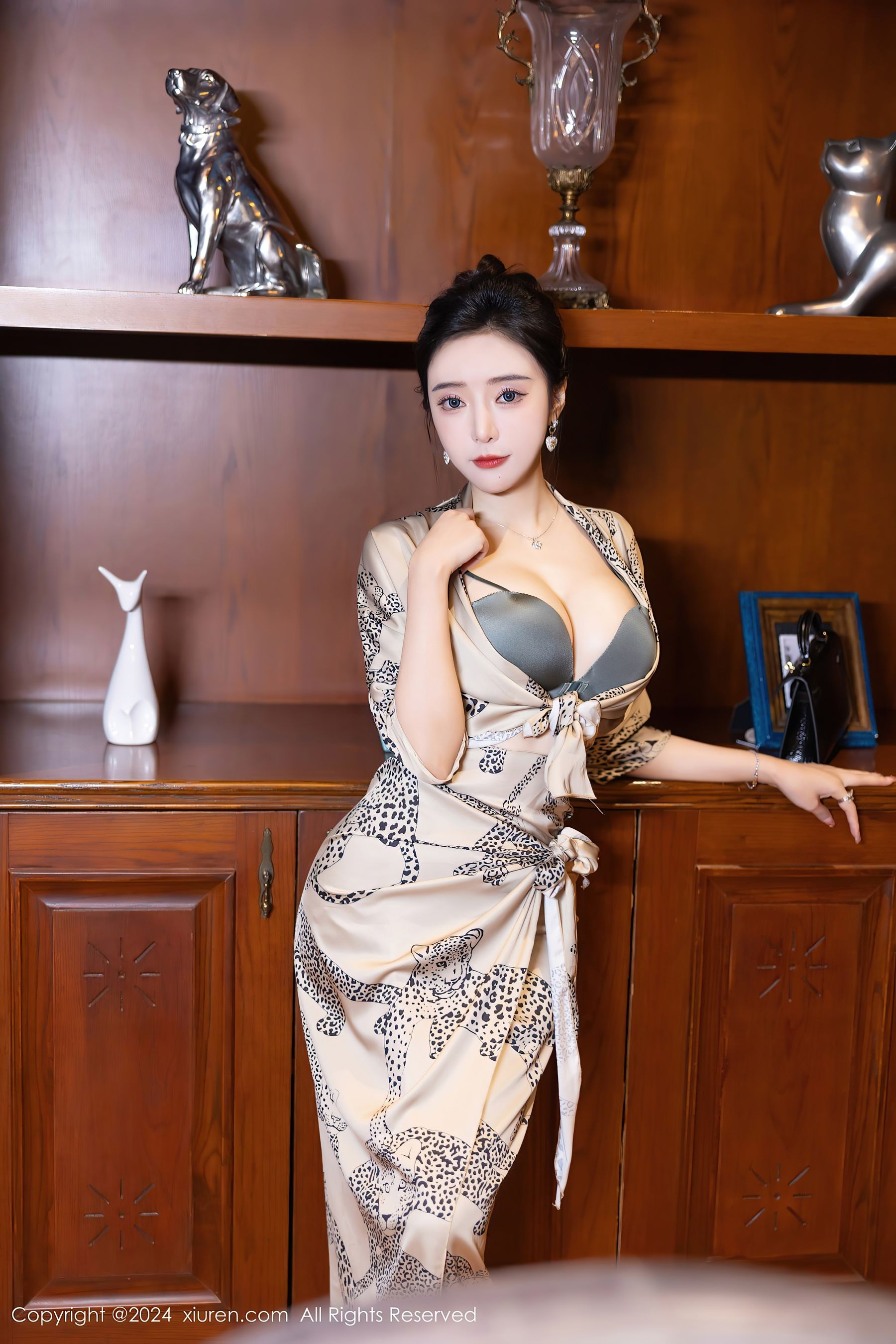 秀人网 No.8510 王馨瑶yanni 黑丝美腿插图1