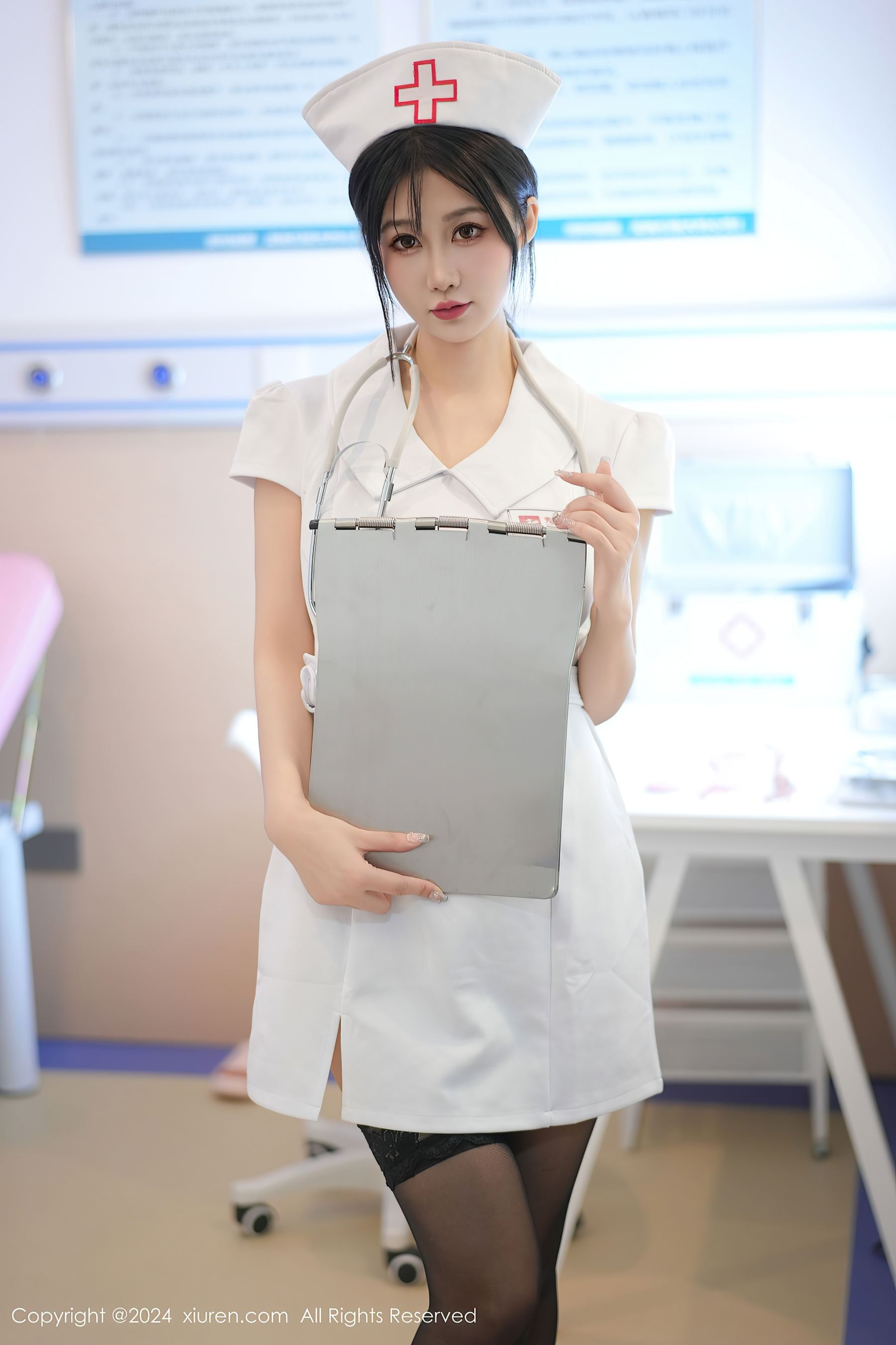 秀人网 No.8512 laura阿姣 美腿黑丝插图1