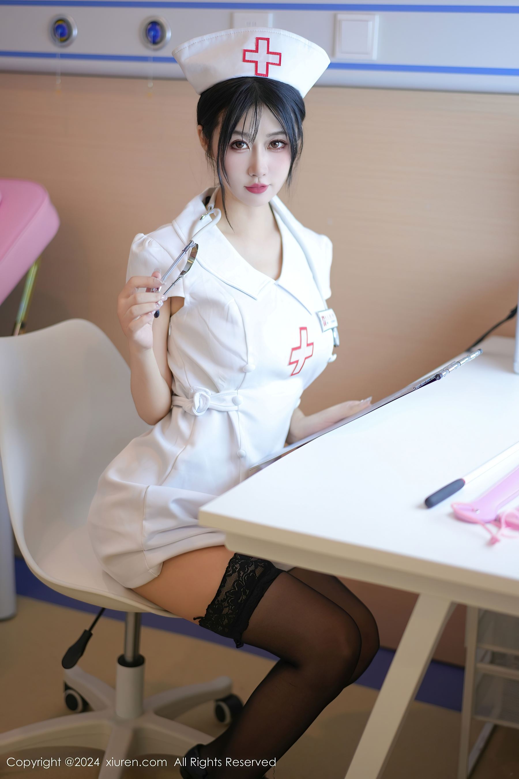 秀人网 No.8512 laura阿姣 美腿黑丝插图4