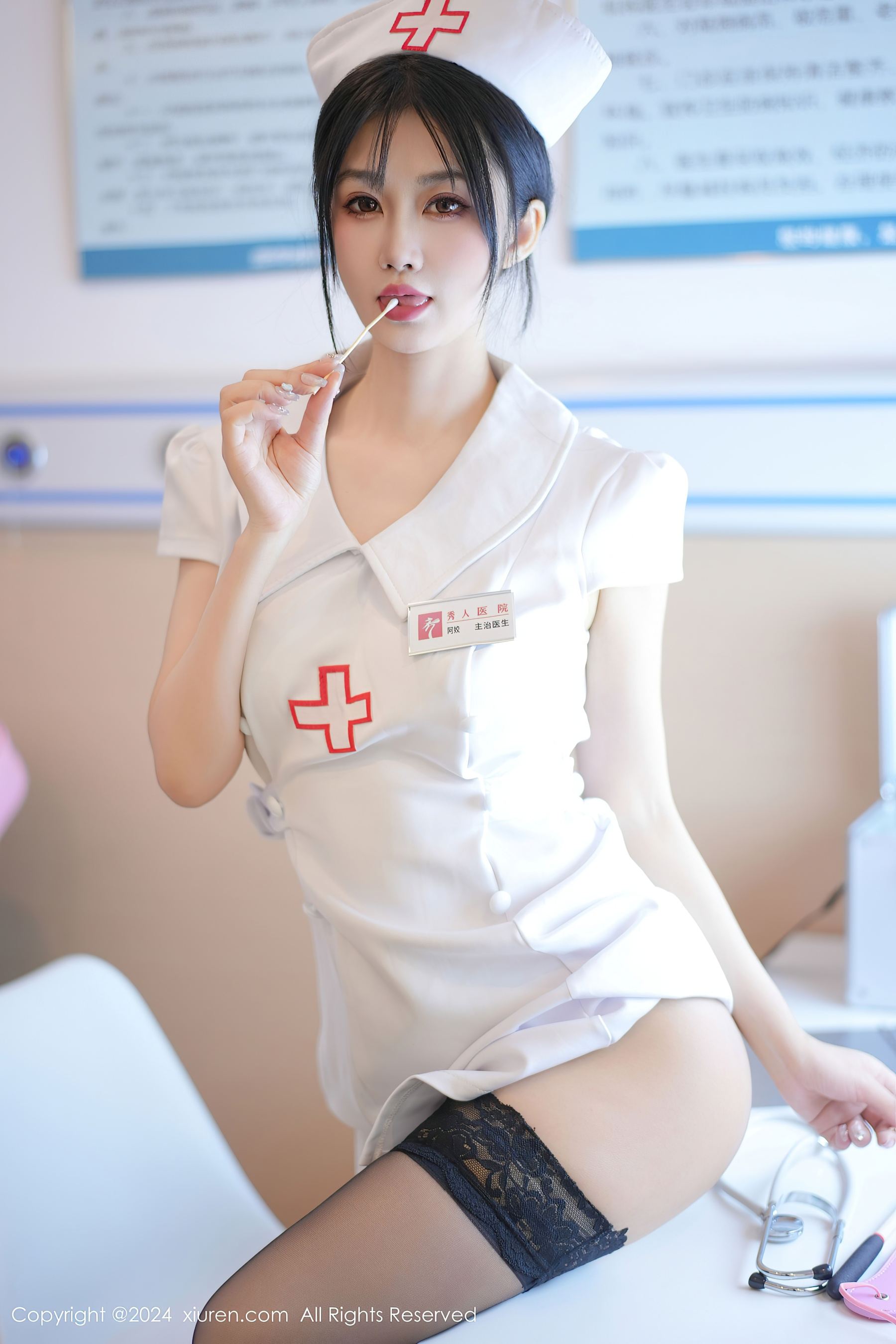 秀人网 No.8512 laura阿姣 美腿黑丝插图6