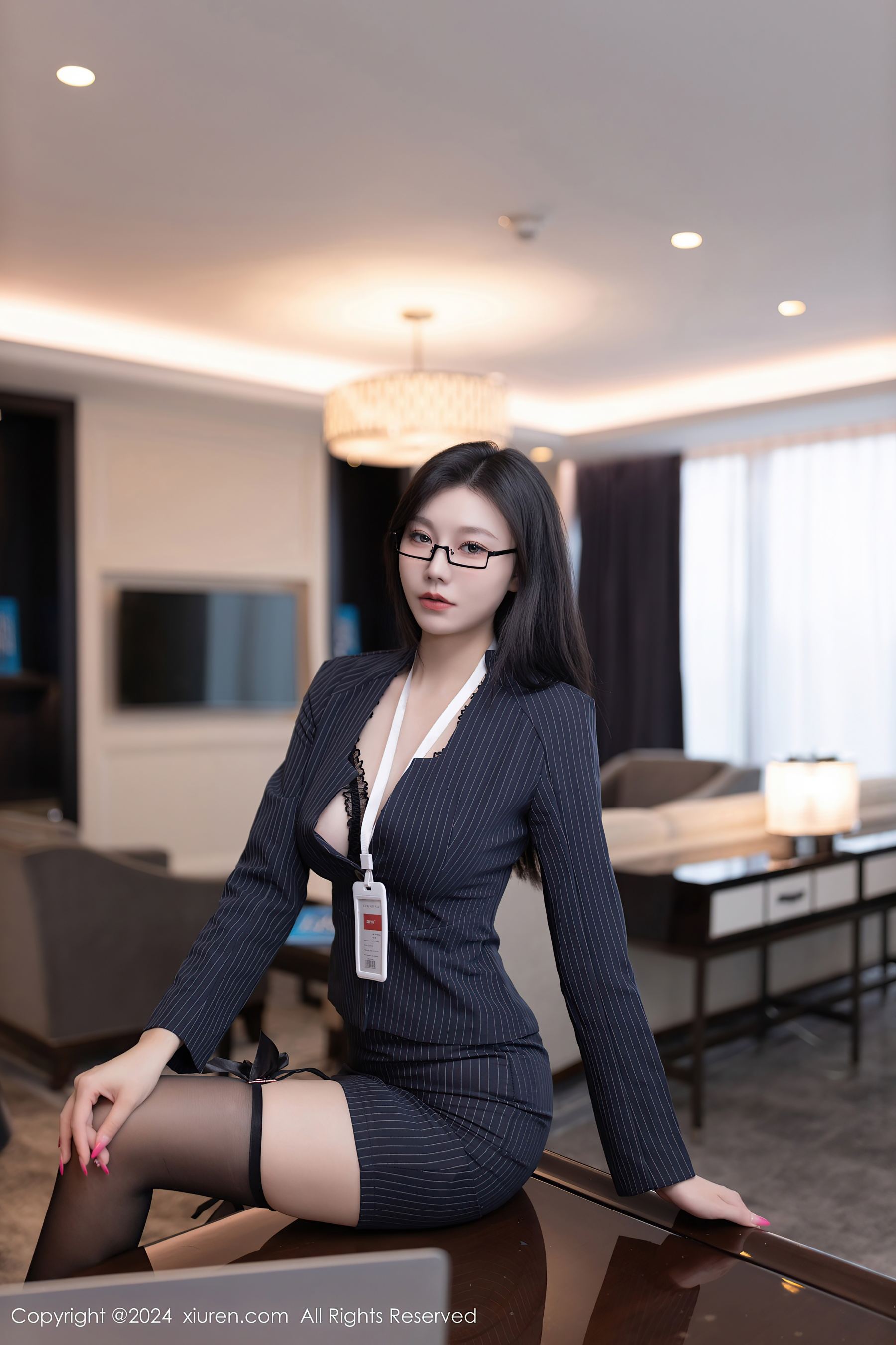 秀人网 No.8537 安然anran 美腿黑丝插图6
