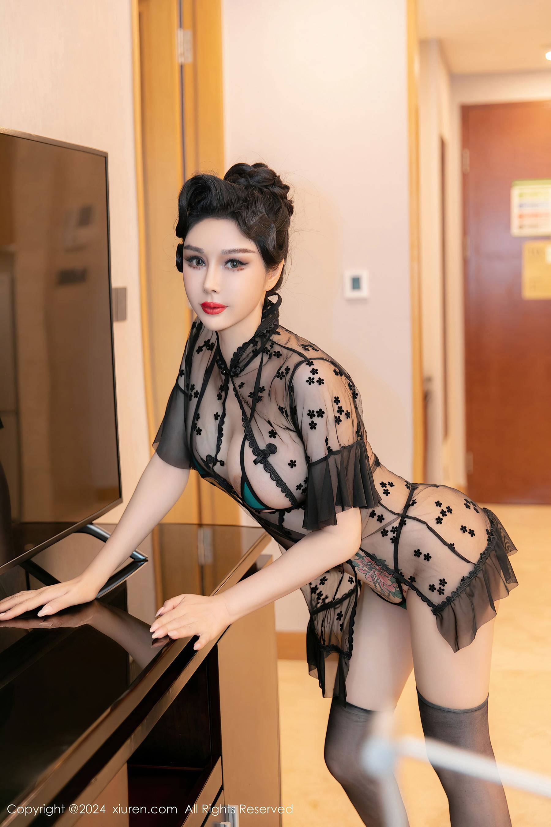 秀人网 No.8549 田冰冰 黑丝美腿插图9