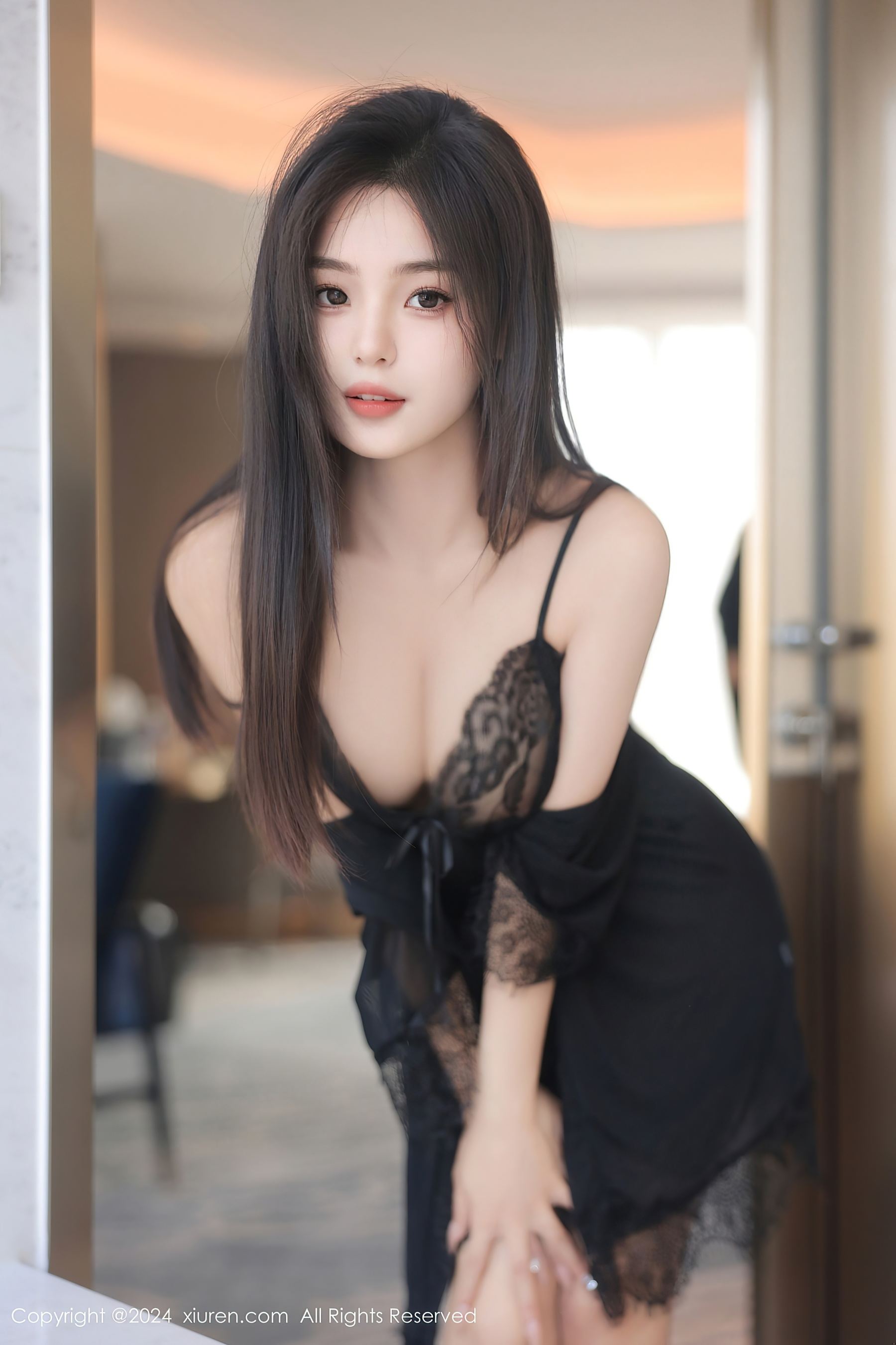 秀人网 No.8550 周周不吃香菜 美腿性感插图5