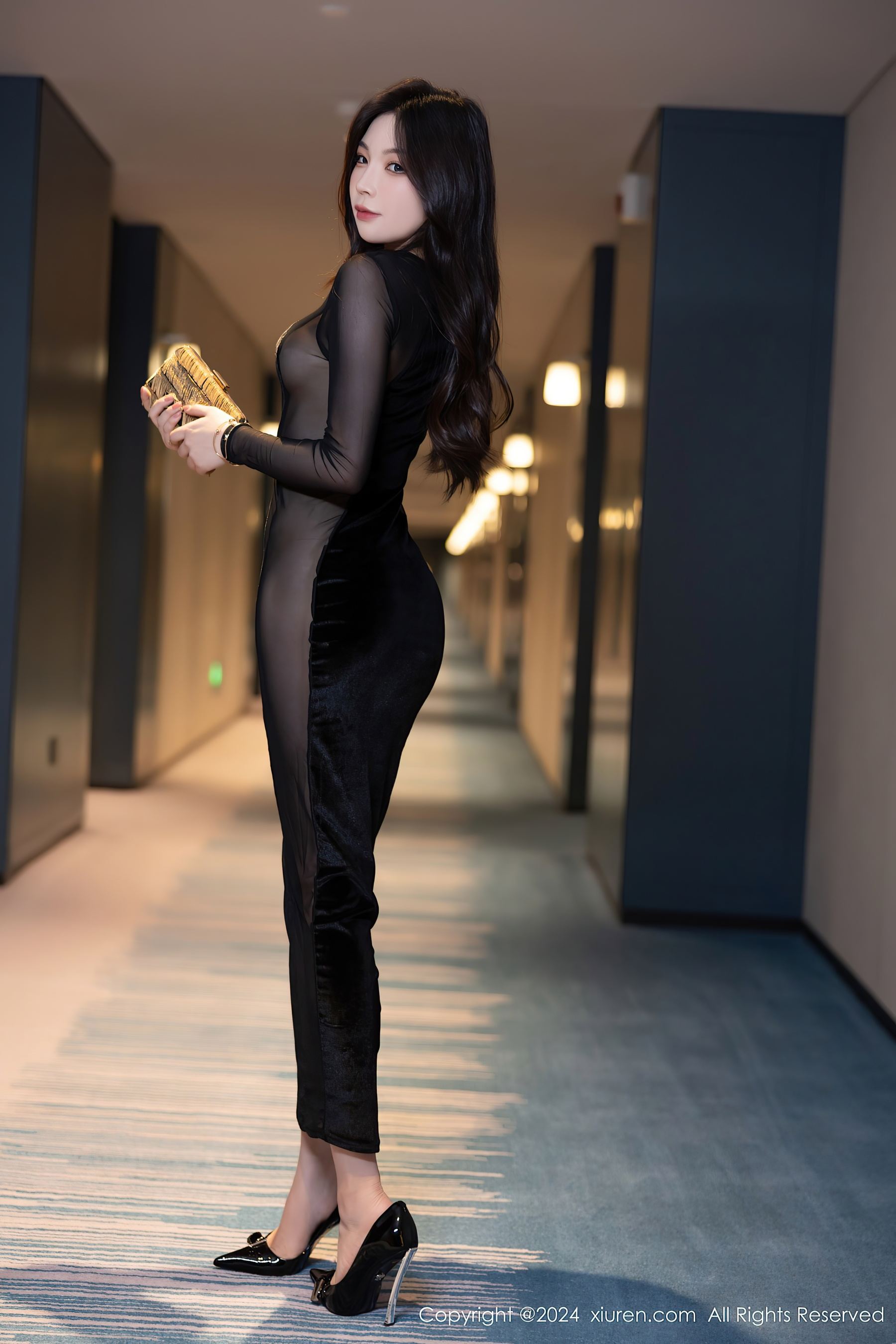 秀人网 No.8598 徐莉芝Booty 美腿性感插图7
