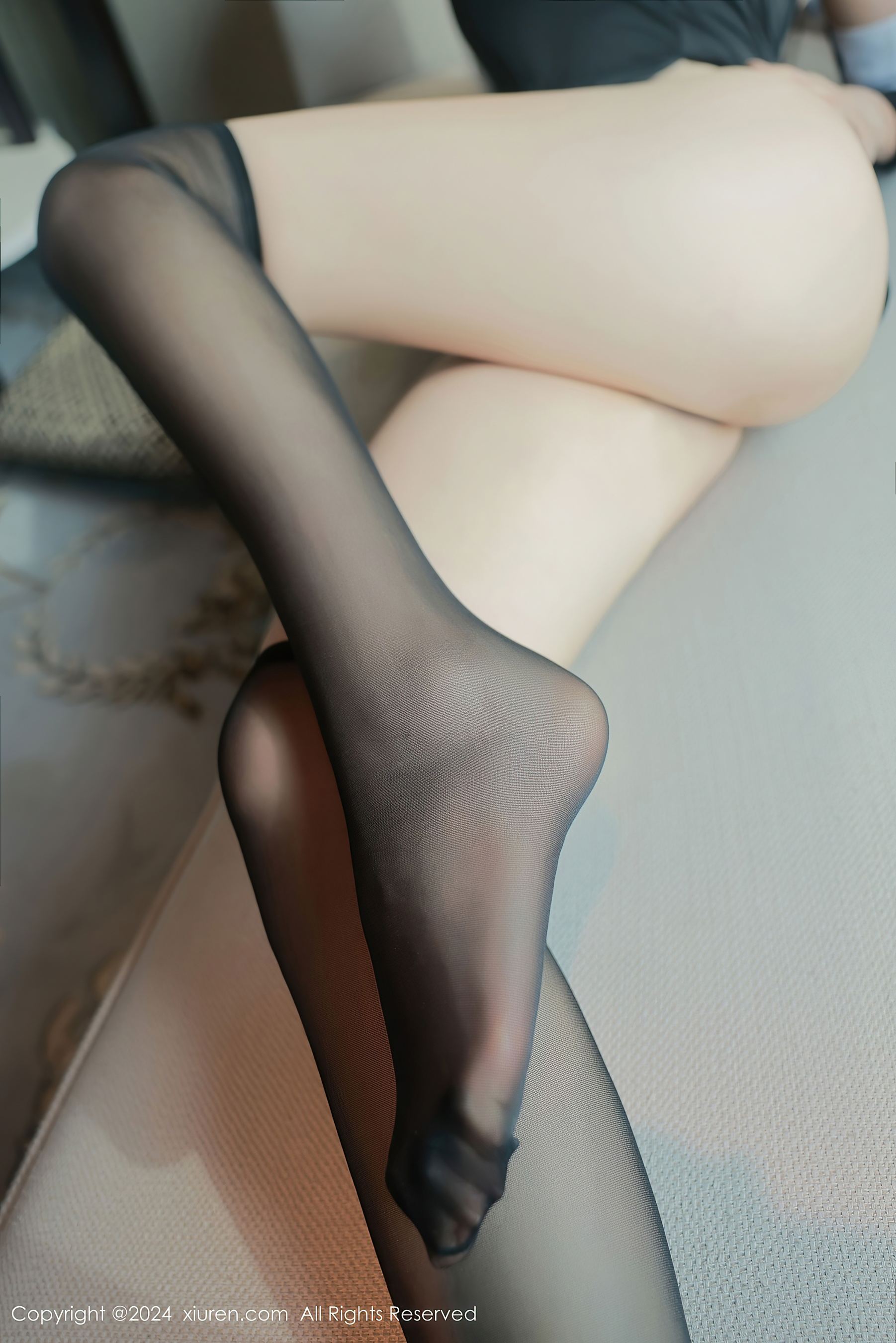秀人网 No.8614 雪糕CiCi 黑丝美腿插图6