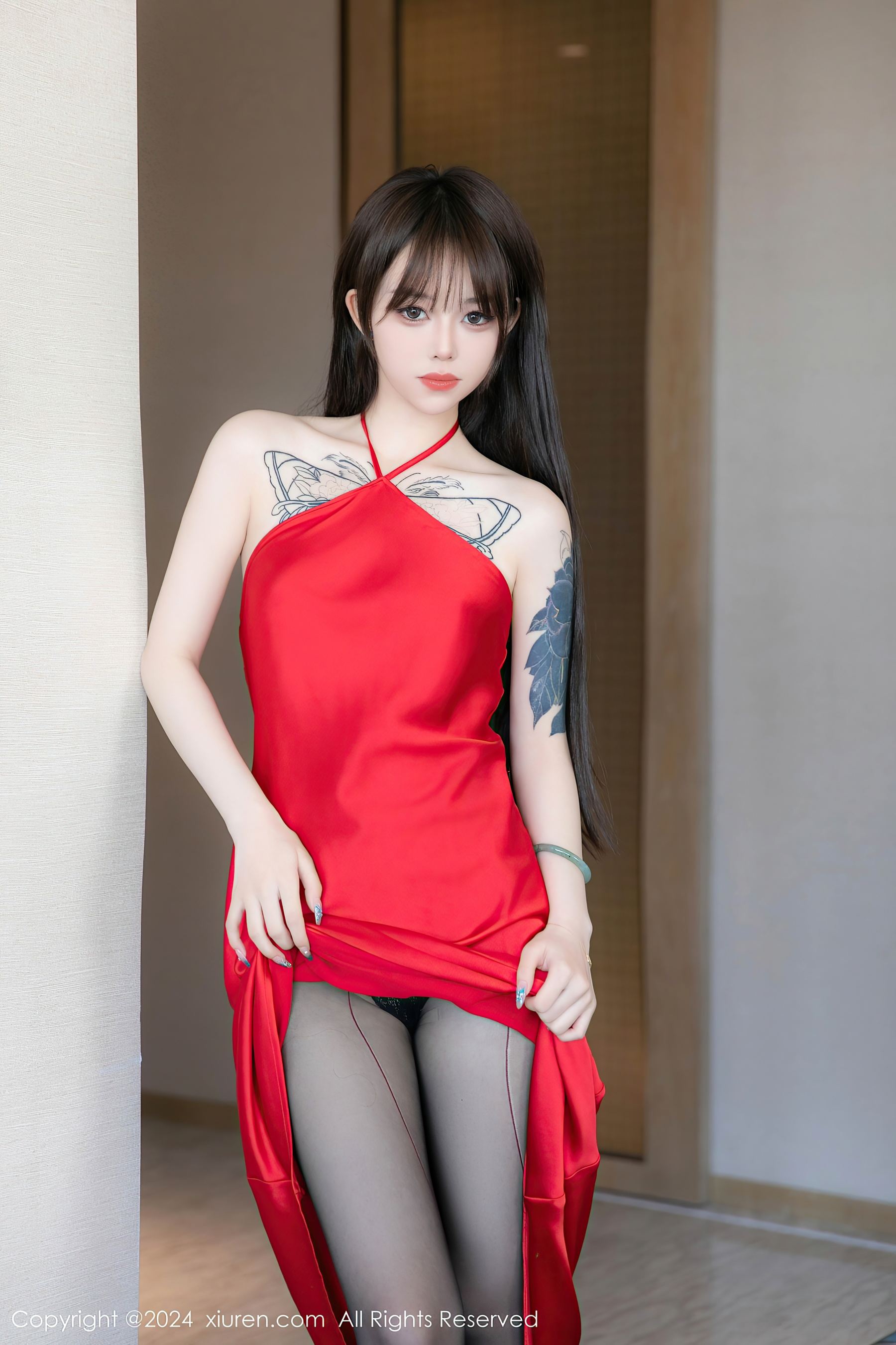 秀人网 No.8630 奶瓶. 长裙美腿插图1