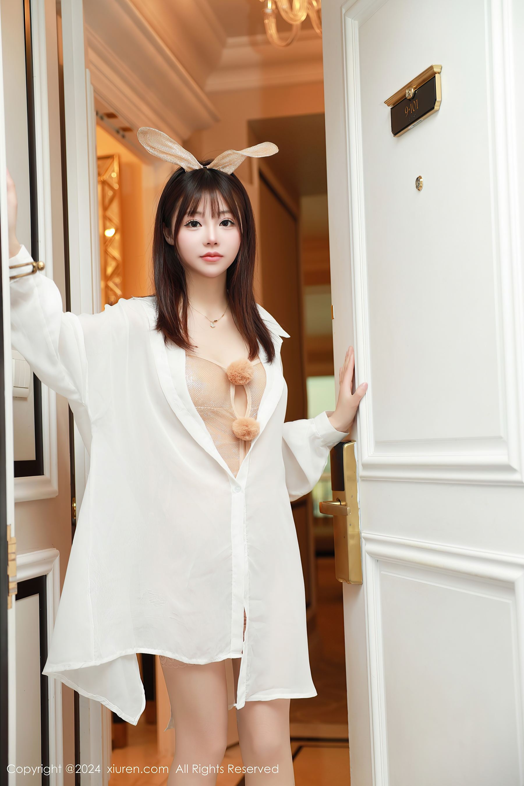 秀人网 No.8645 佘贝拉Bella 丝袜美腿插图