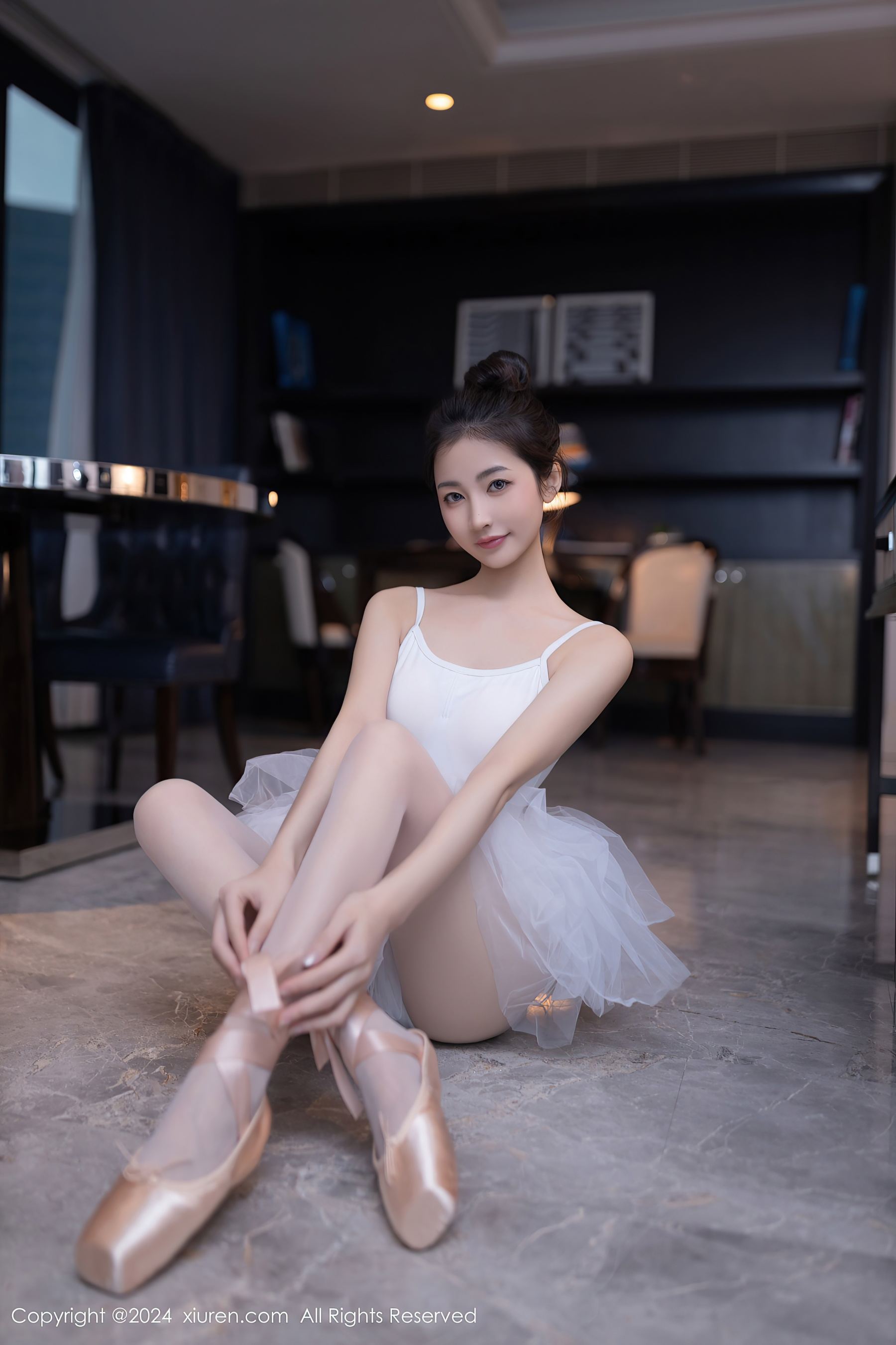 秀人网 No.8657 鱼尾fish 丝袜美腿插图
