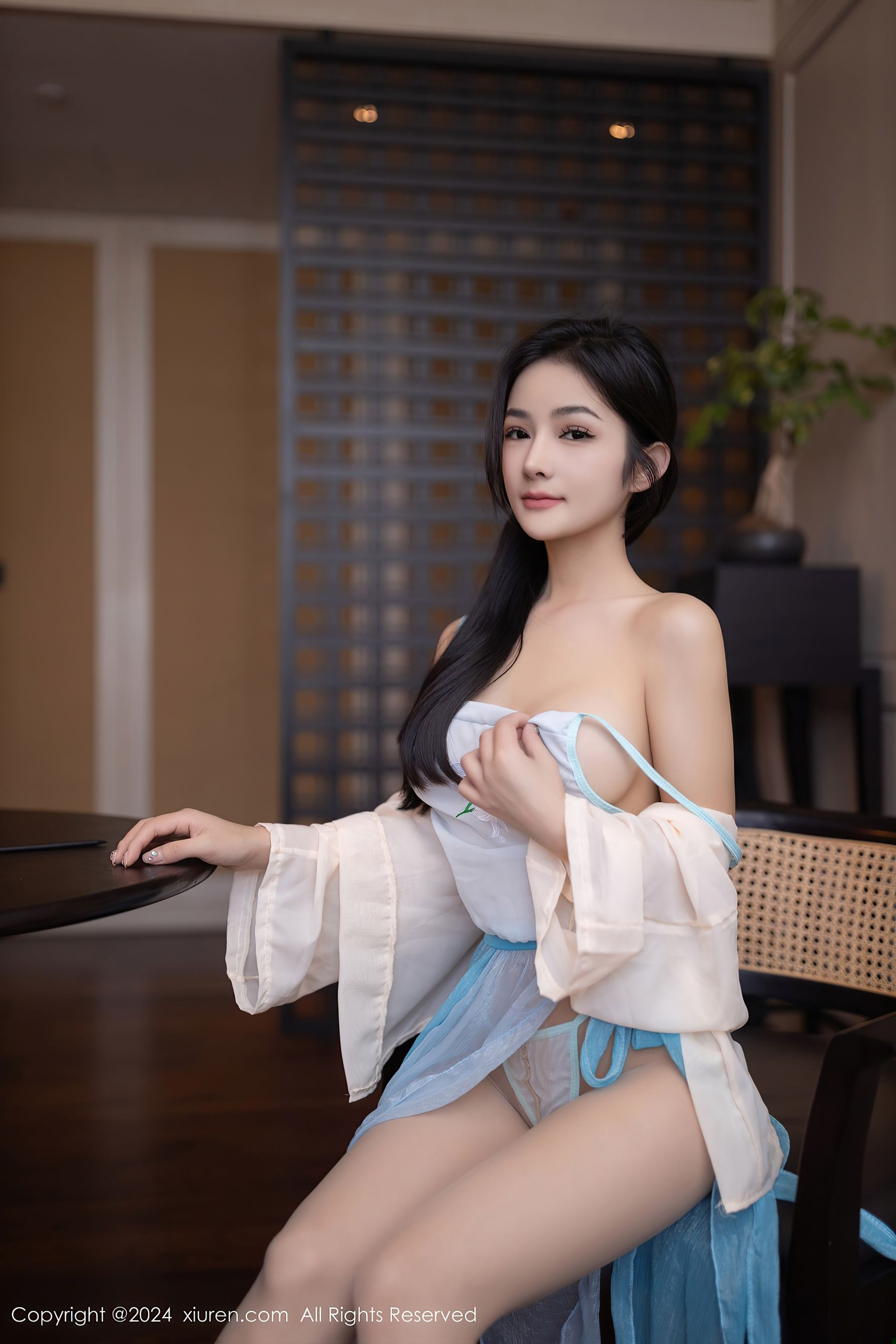 秀人网 No.8691 谭小灵 丝袜美腿插图5