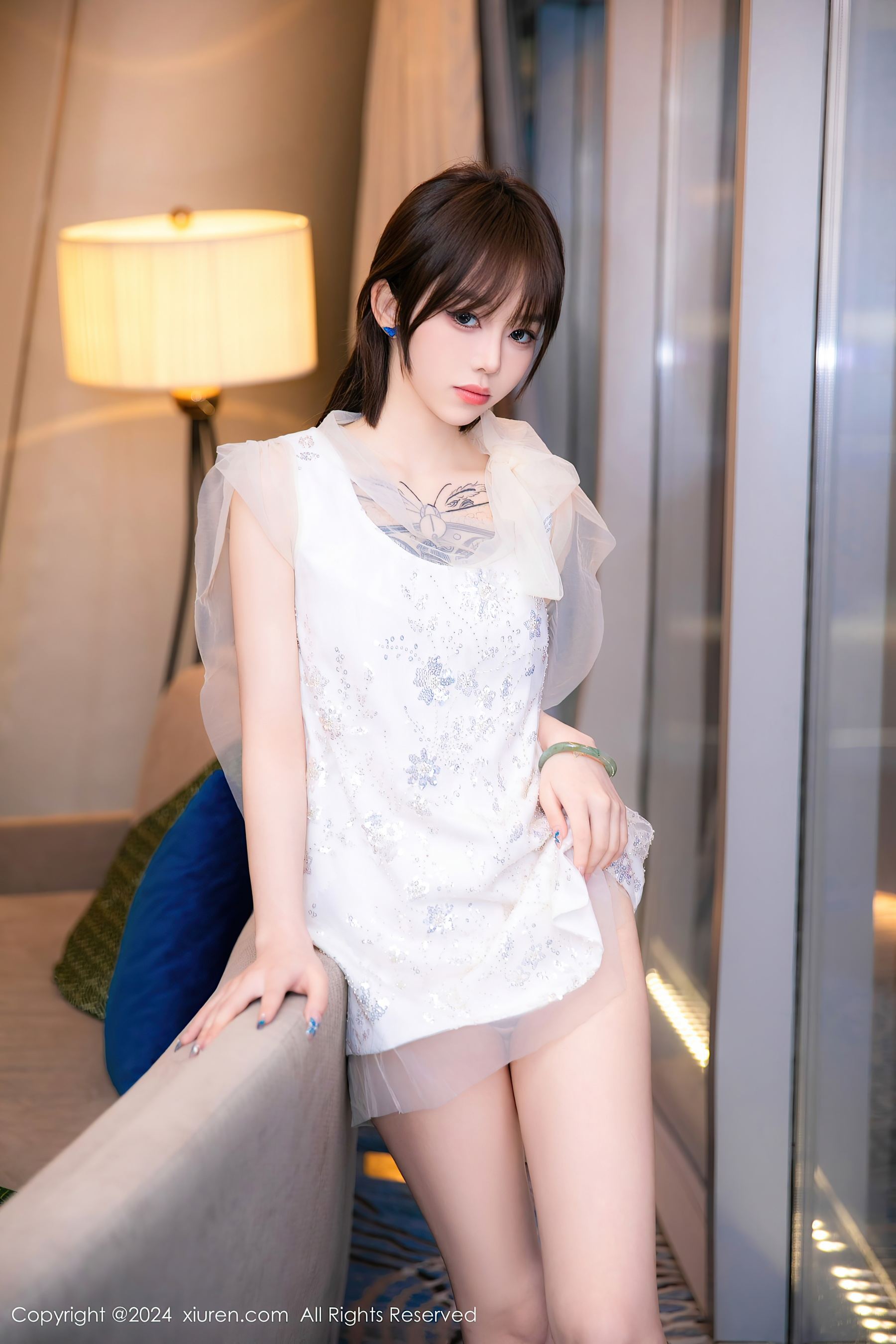 秀人网 No.8696 奶瓶. 美腿性感插图4