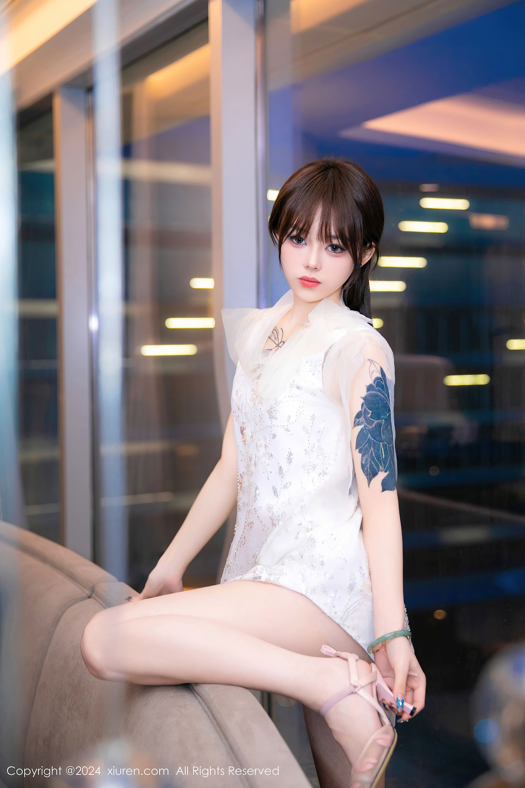 秀人网 No.8696 奶瓶. 美腿性感插图5