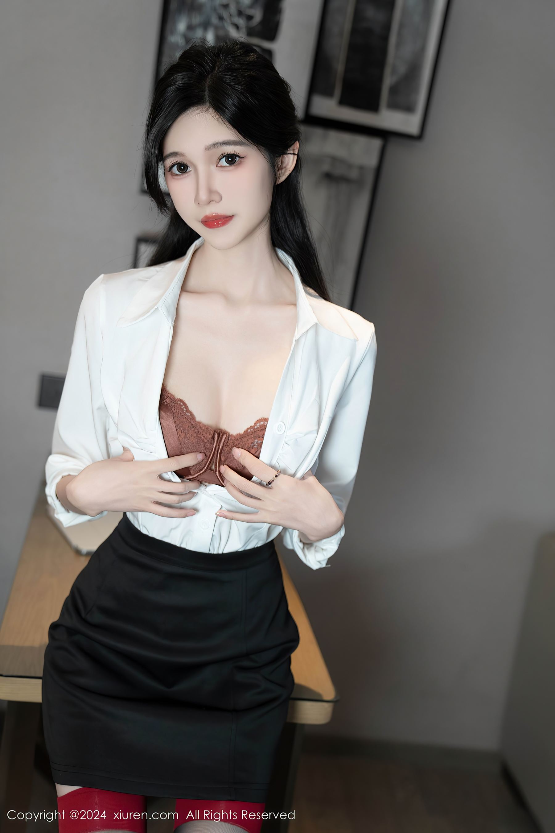 秀人网 No.8697 程程程- 黑丝美腿插图1