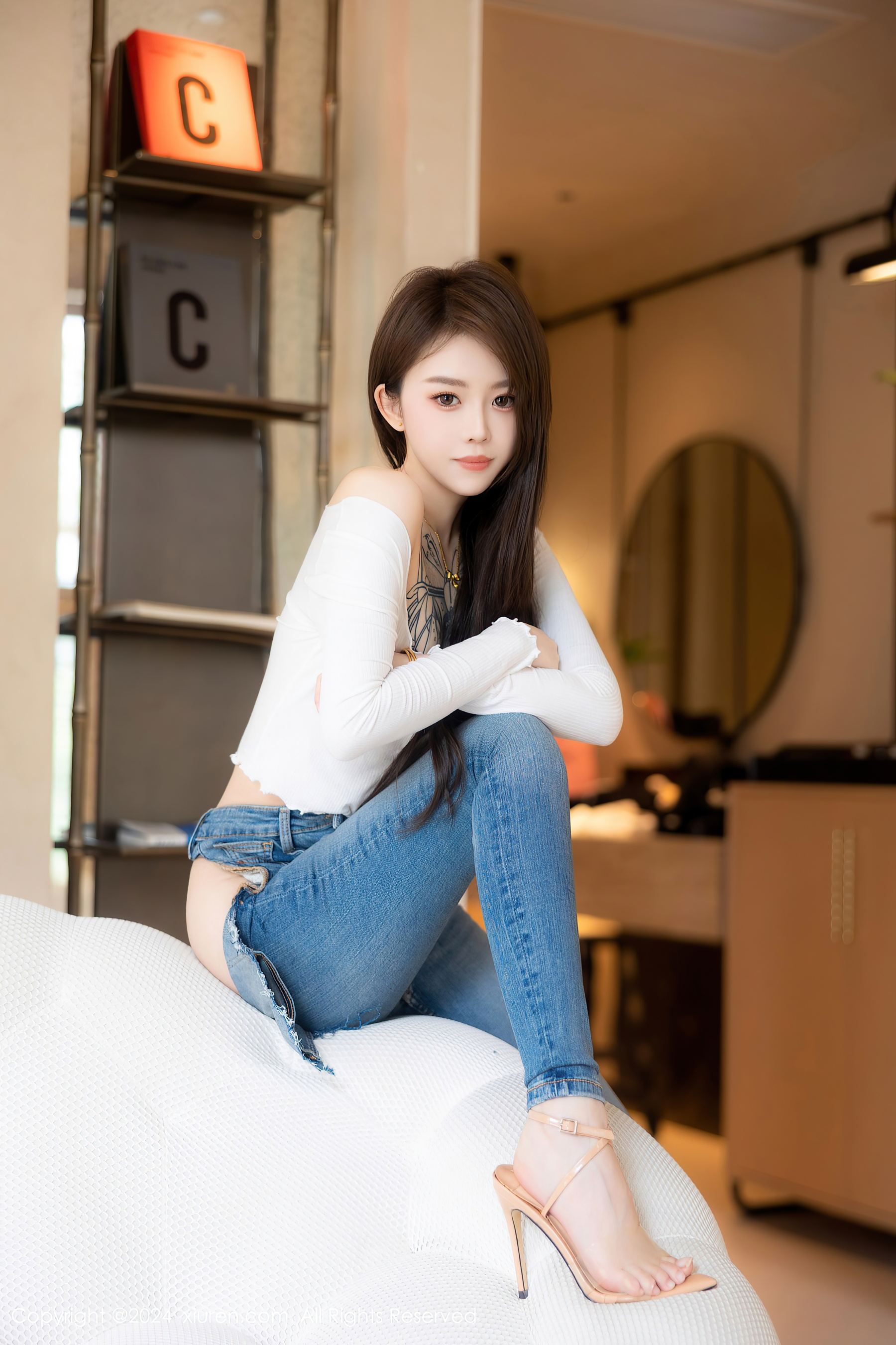秀人网 No.8740 奶瓶. 美腿性感插图5