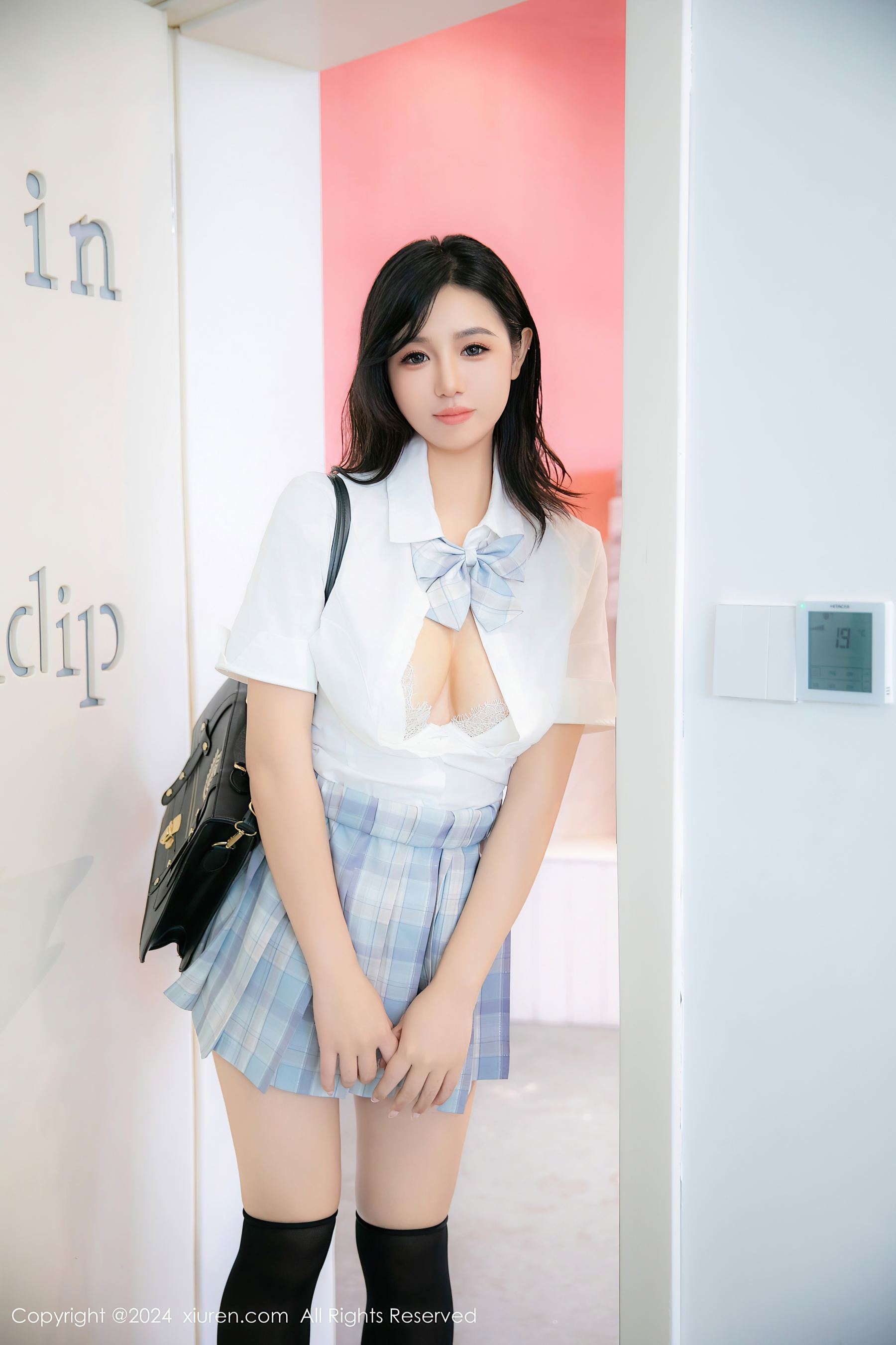 秀人网 No.8759 金小依 黑丝美腿插图8