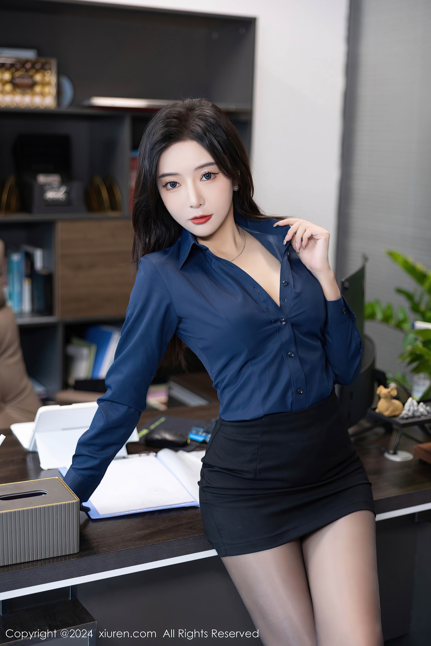 秀人网 No.8760 王馨瑶yanni 黑丝美腿插图