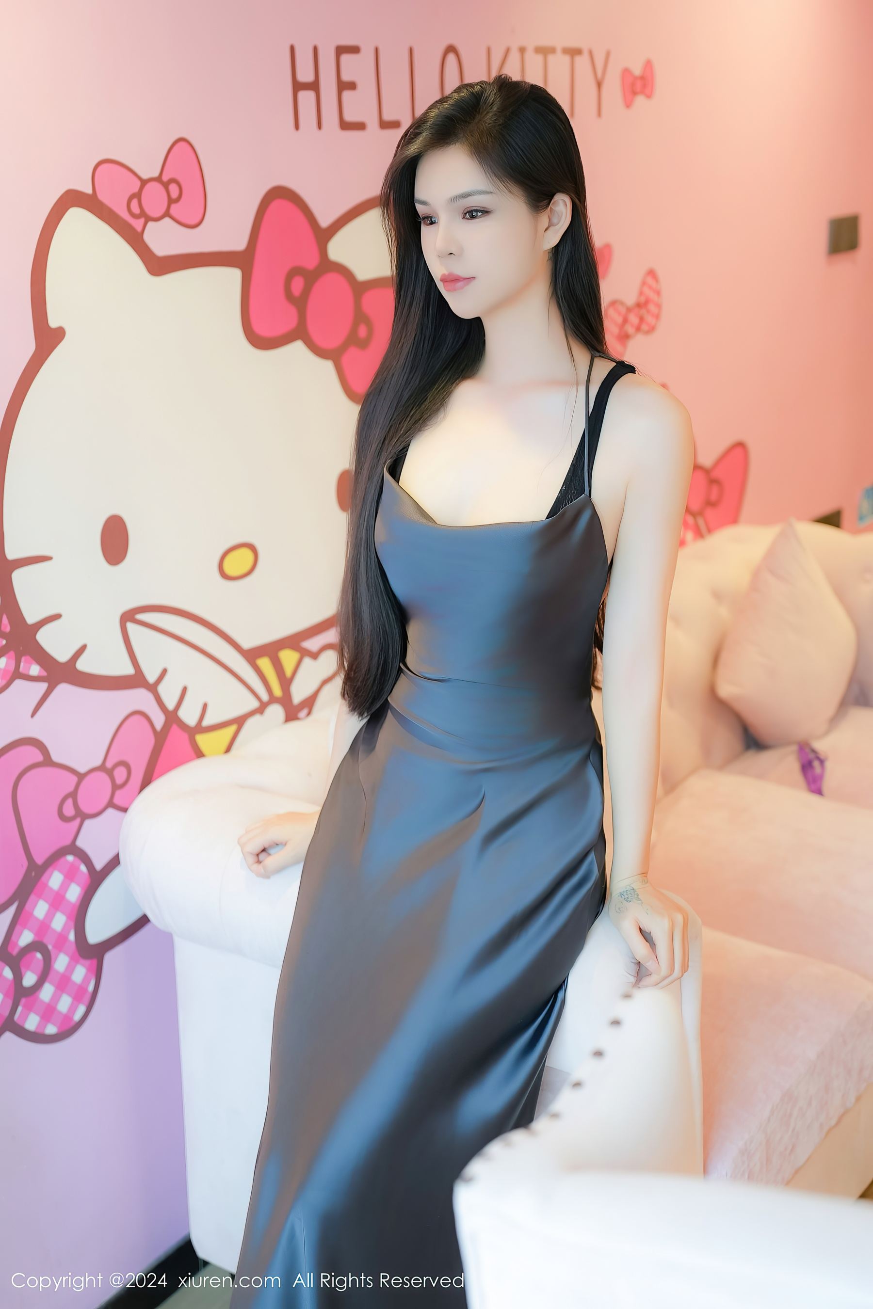 秀人网 No.8795 雪糕CiCi 黑丝美腿插图3