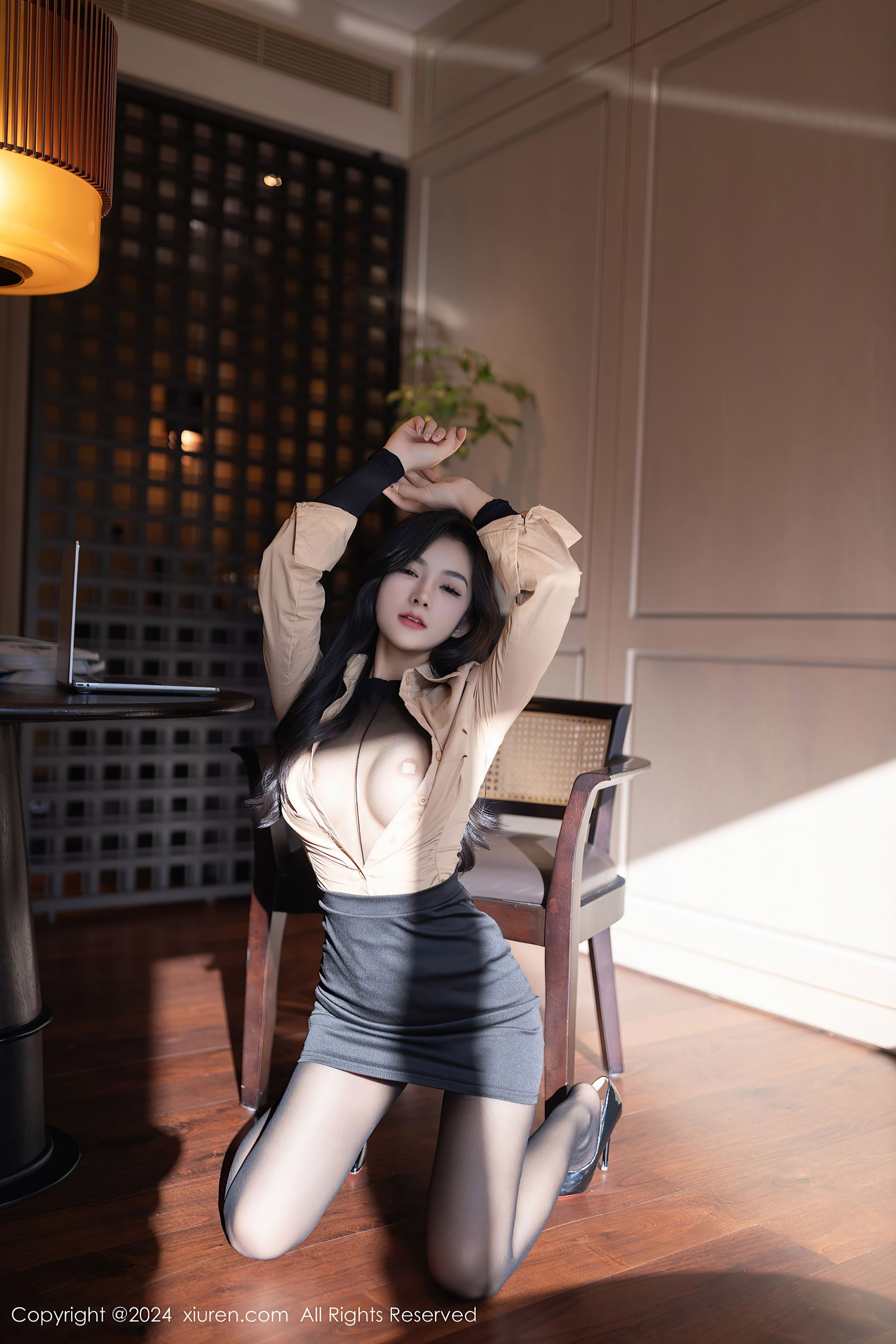 秀人网 No.8835 谭小灵 黑丝美腿插图6