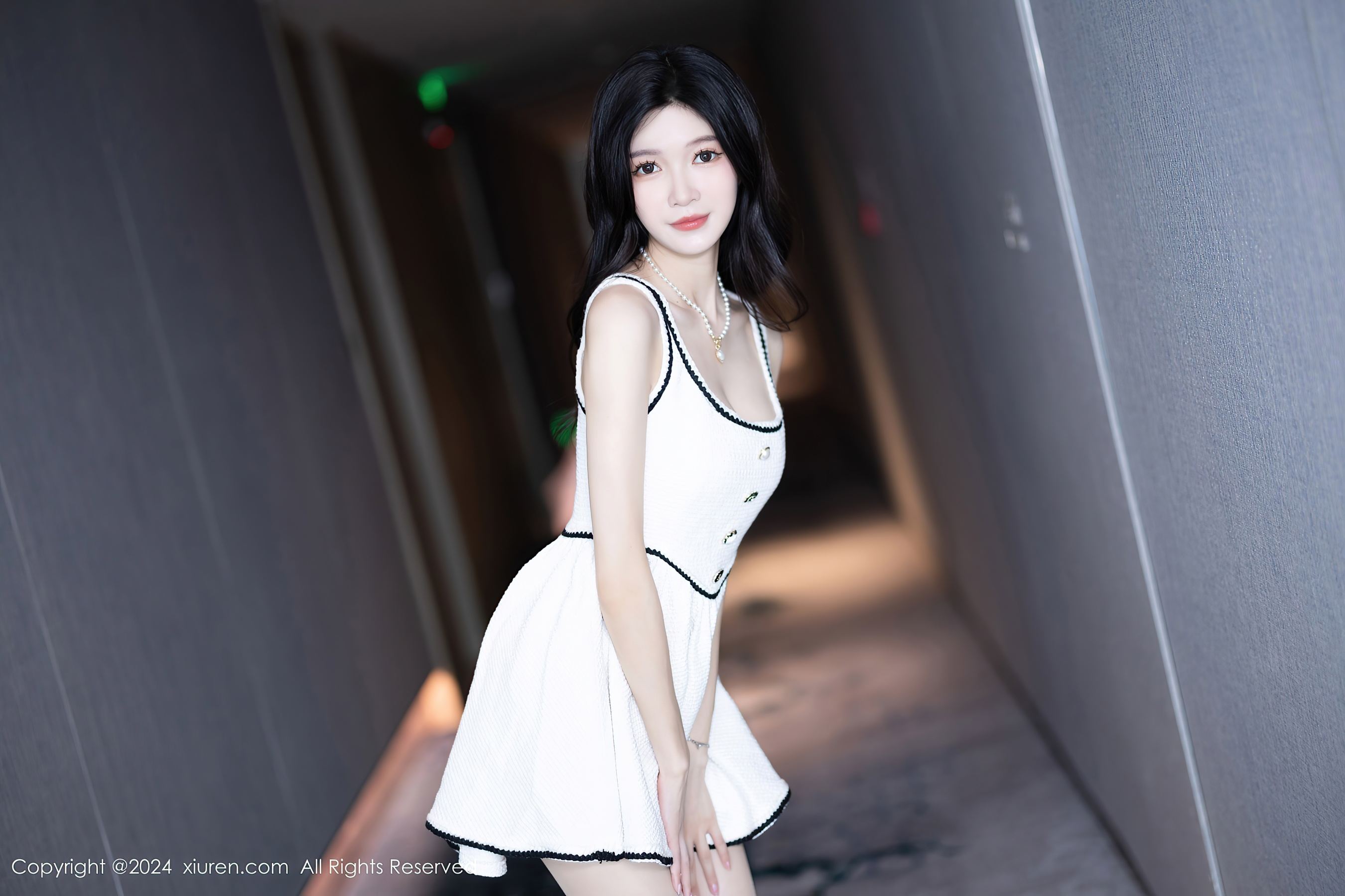 秀人网 No.8861 程程程- 丝袜美腿插图3