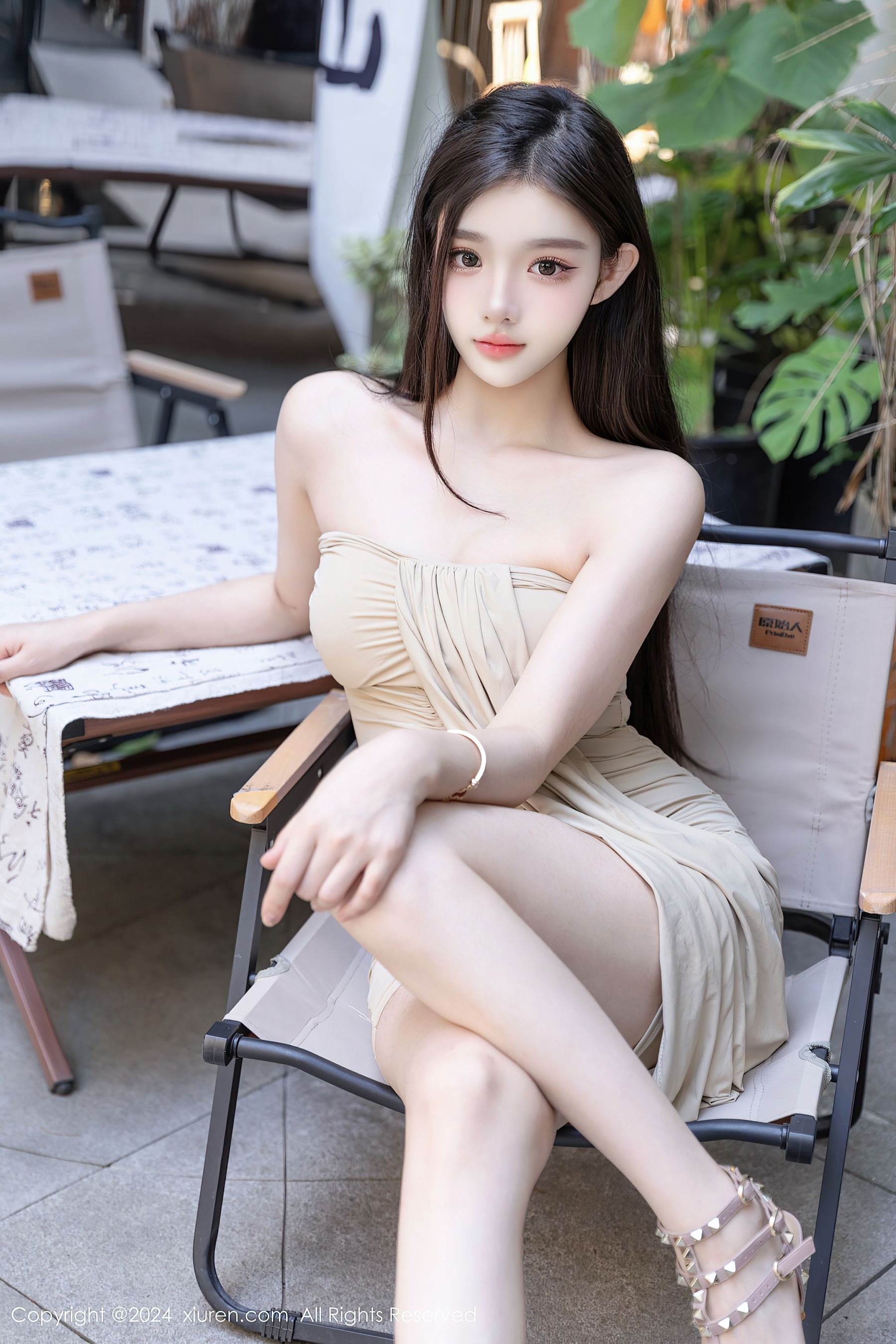秀人网 No.8883 龙雪儿 性感美腿插图3
