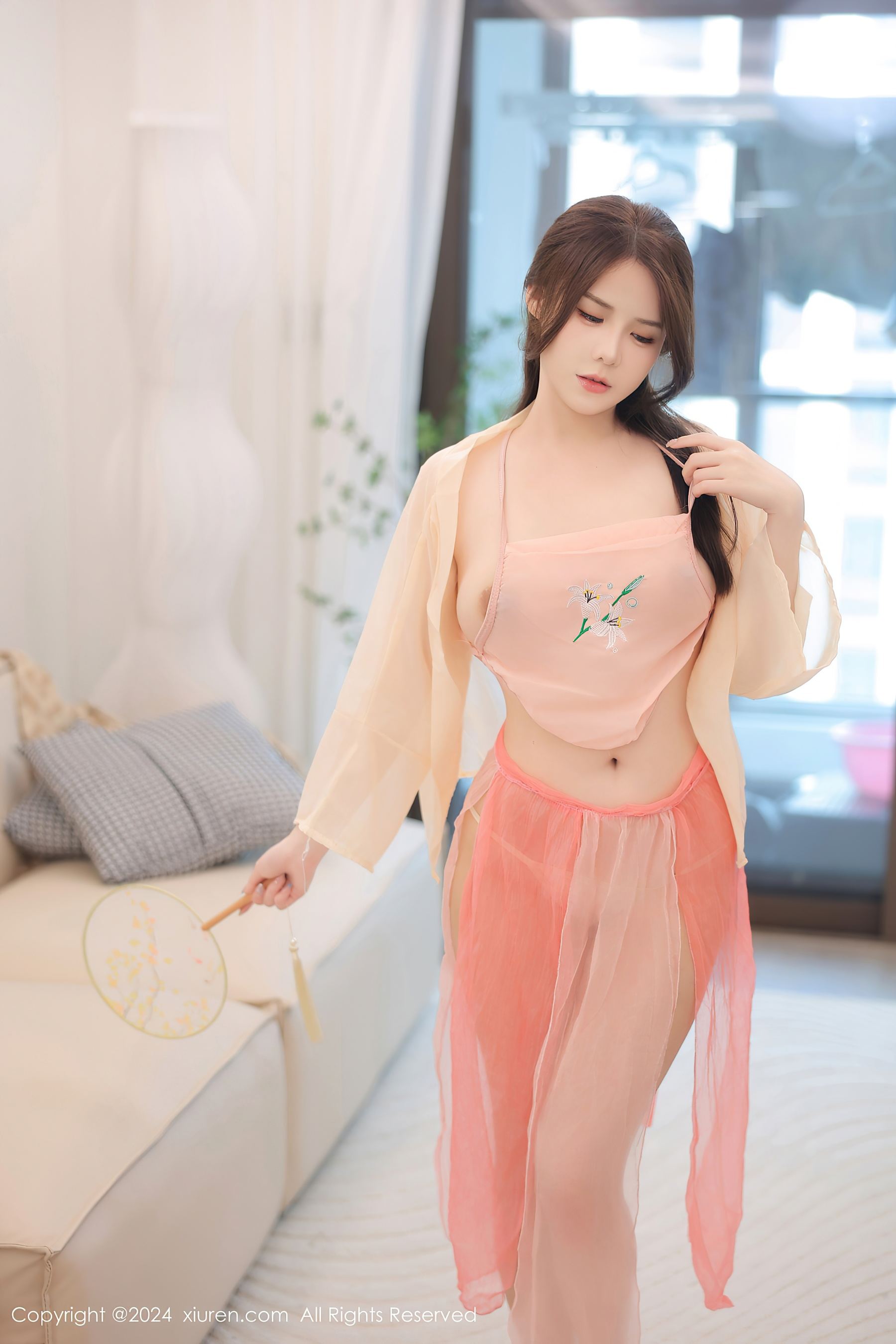 秀人网 No.8906 软软酱插图3