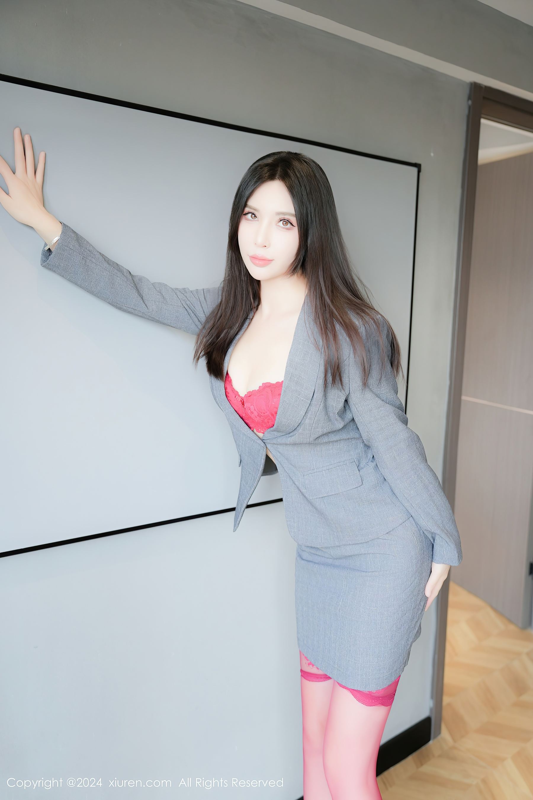 秀人网 No.8967 曼柔 丝袜美腿插图1