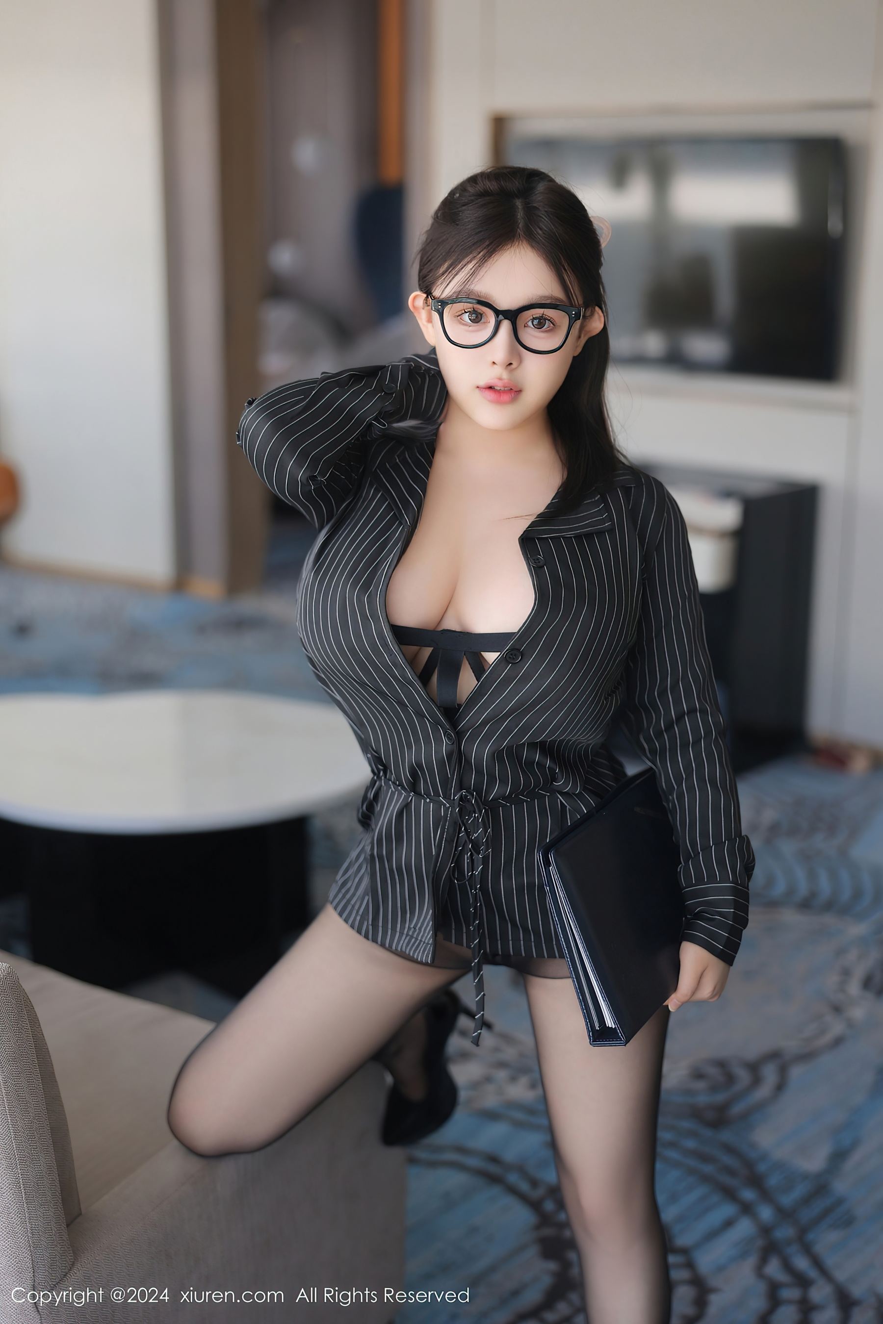 秀人网 No.9026 娜娜子yy 黑丝美腿插图7