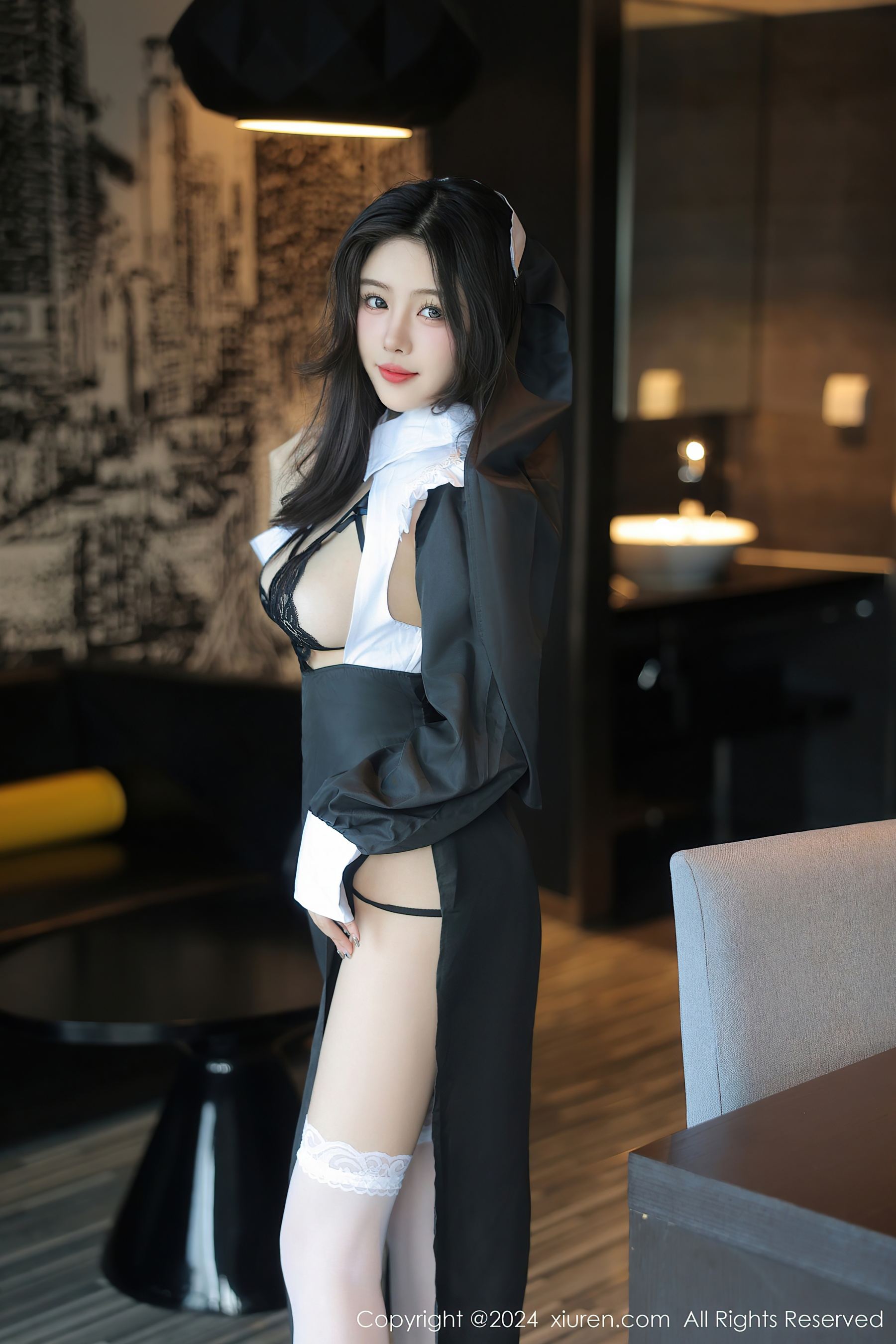 秀人网 No.9045 袁圆 修女美腿插图2