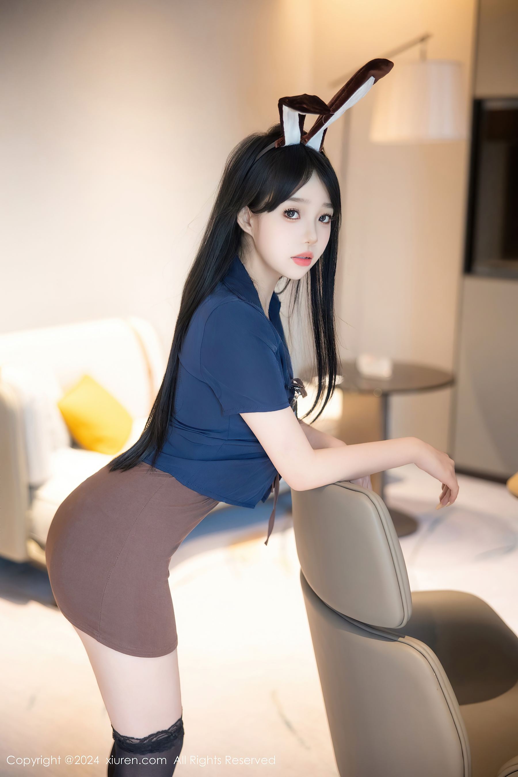 秀人网 No.9083 黎秋秋 黑丝美腿插图1