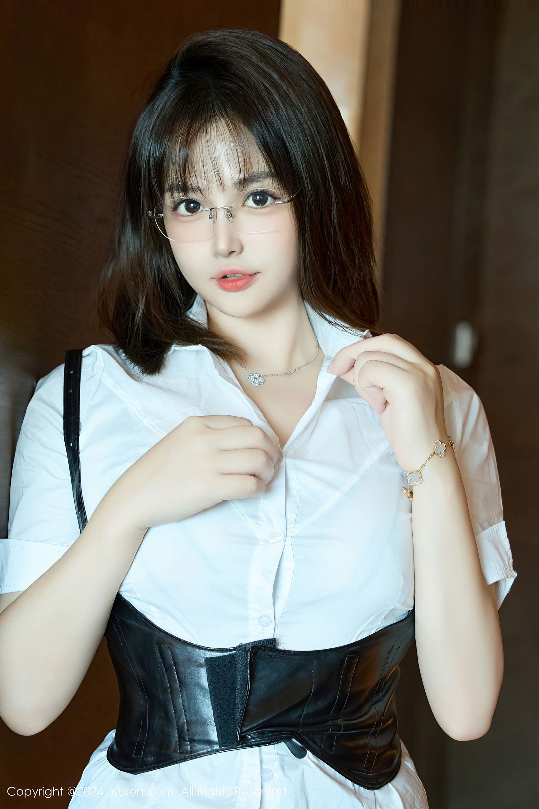 秀人网 No.9104 养乐多Doll 黑丝美腿插图9