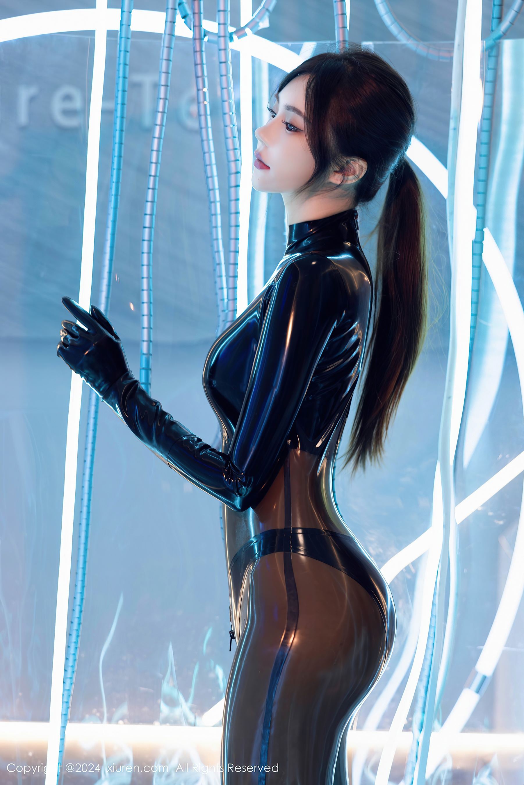 [XiuRen秀人网] No.9235 绮里嘉ula 美腿性感