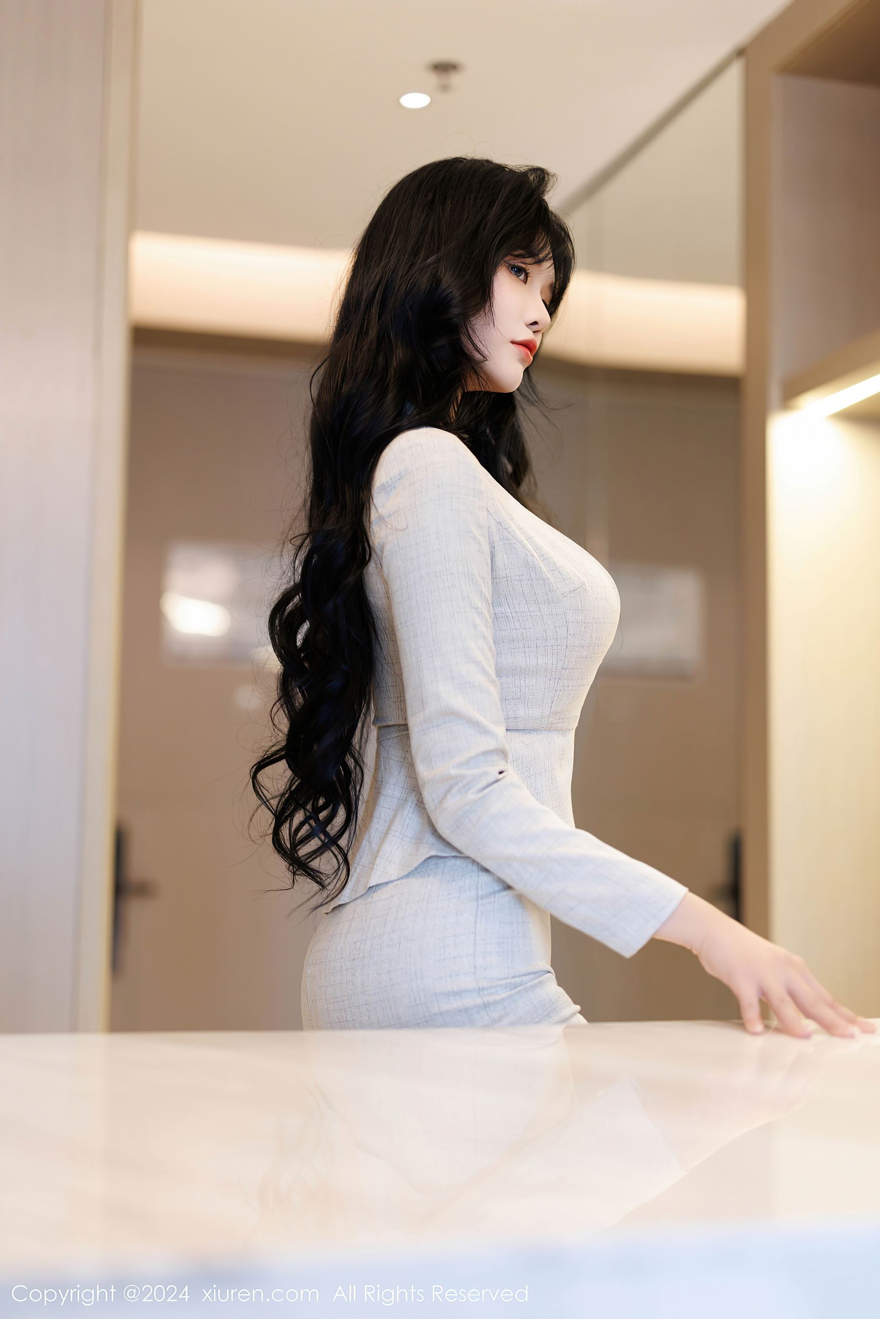秀人网 No.9398 娜比 丝袜短裙插图2