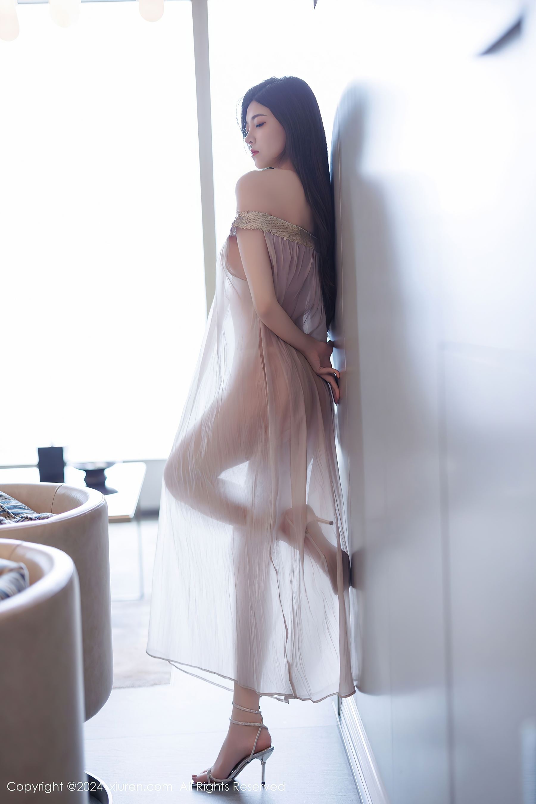 秀人网 No.9426 初梦瑶 美腿性感插图1