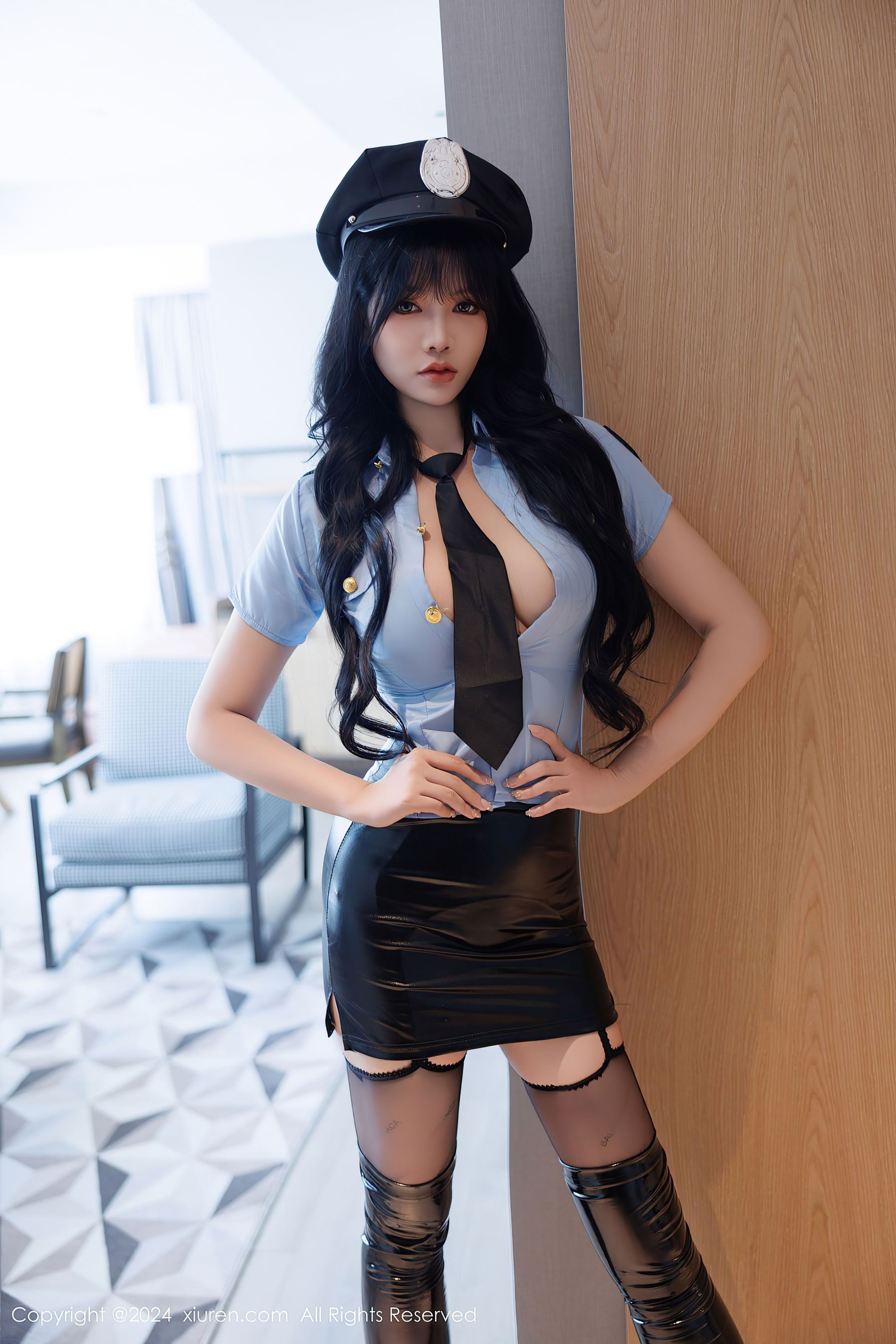 秀人网 No.9443 娜比 黑丝美腿插图7