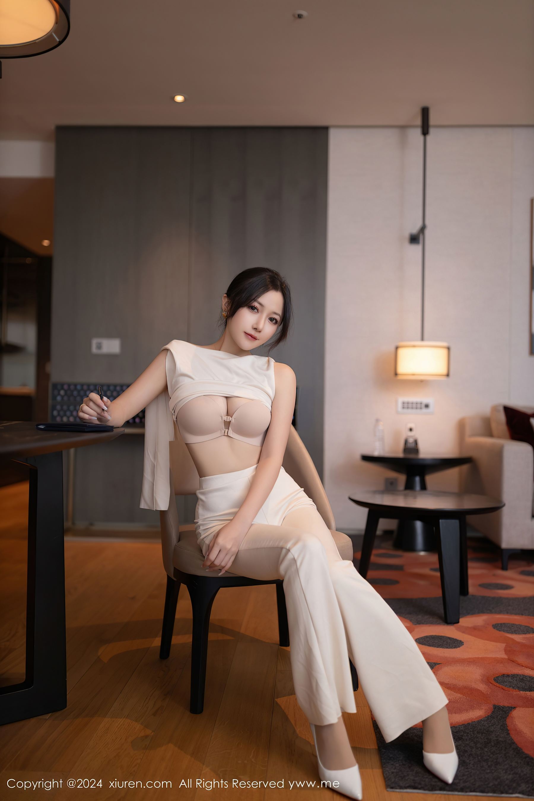 秀人网 No.9457 鱼子酱Fish 丝袜美腿插图2