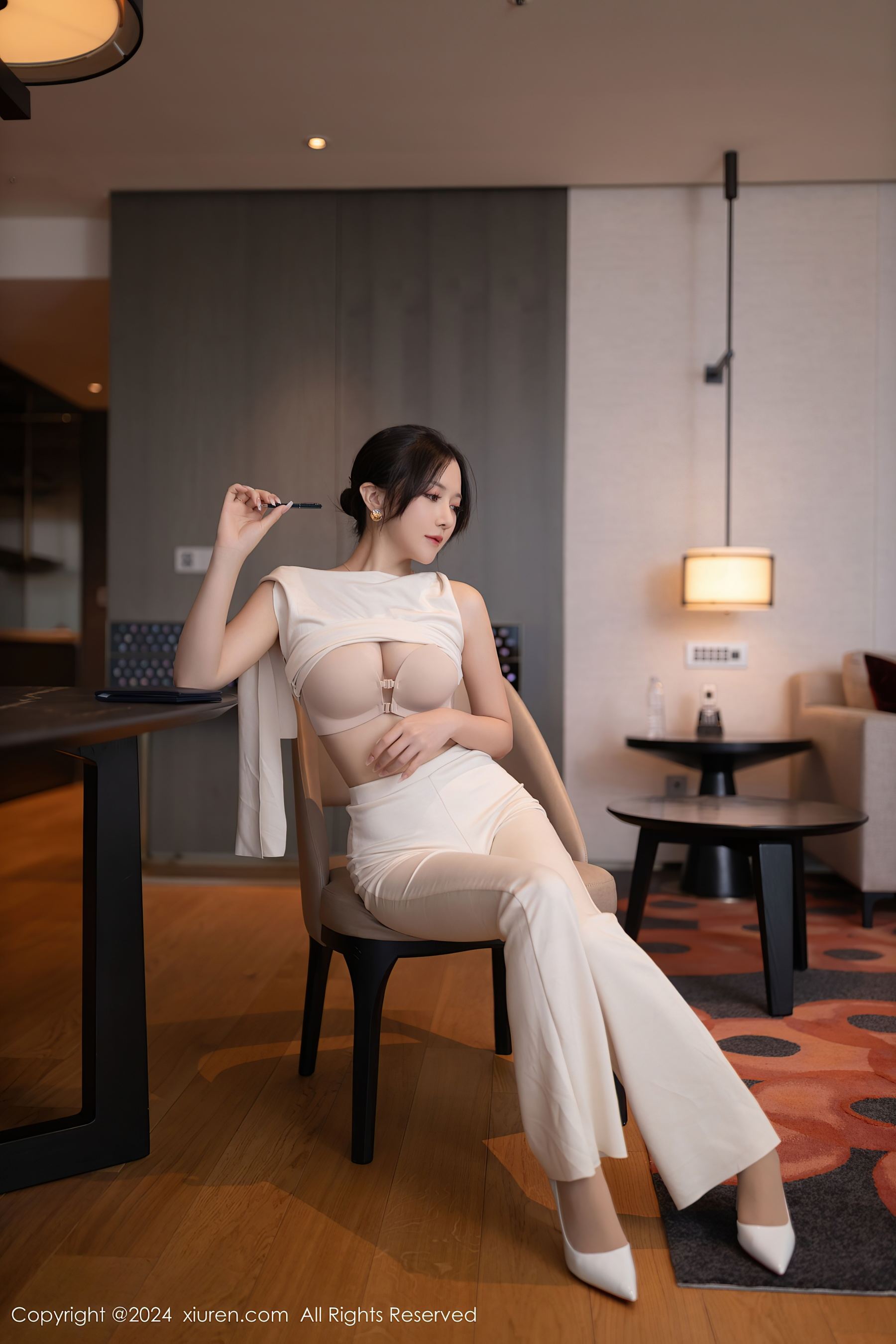 秀人网 No.9457 鱼子酱Fish 丝袜美腿插图3