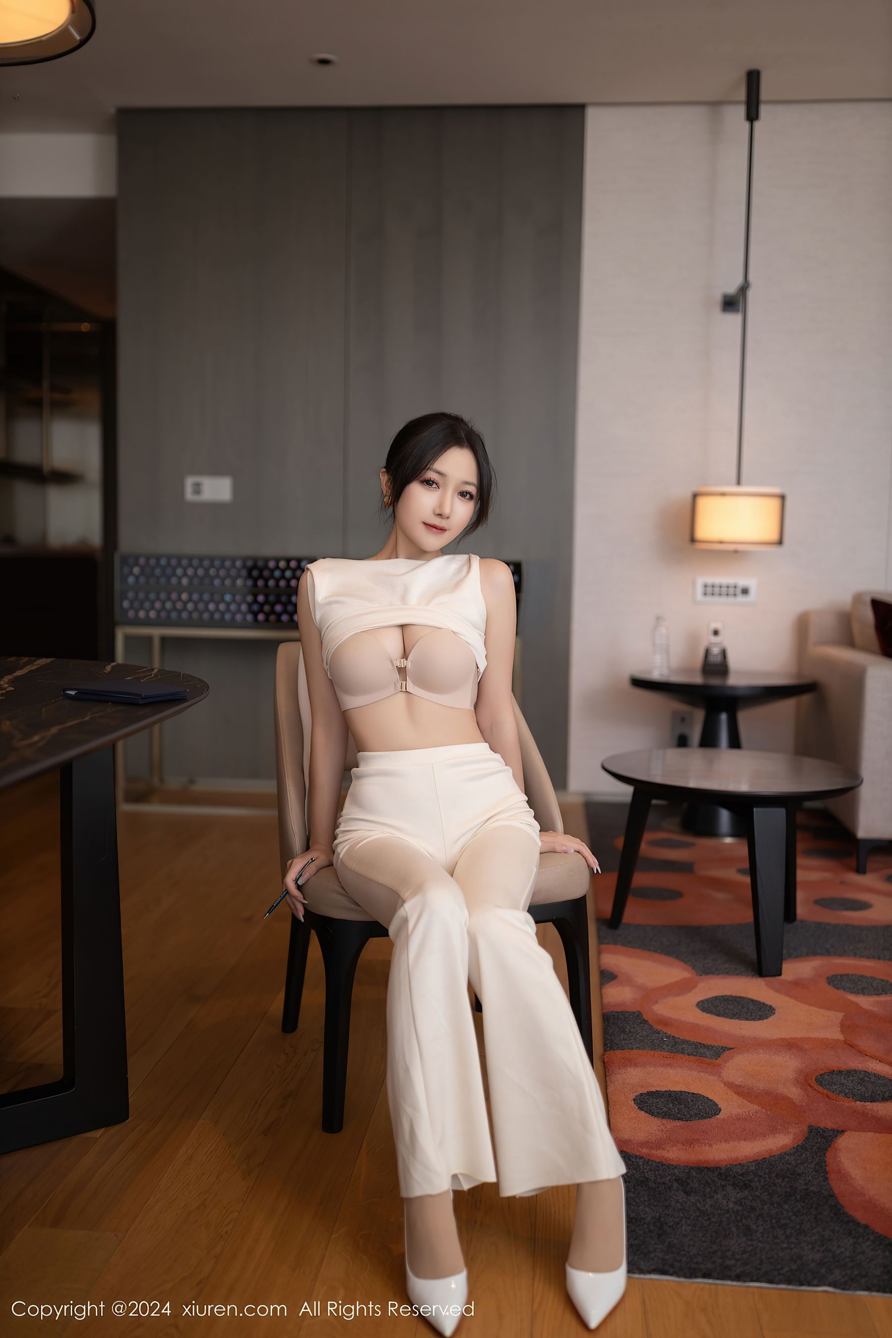 秀人网 No.9457 鱼子酱Fish 丝袜美腿插图4
