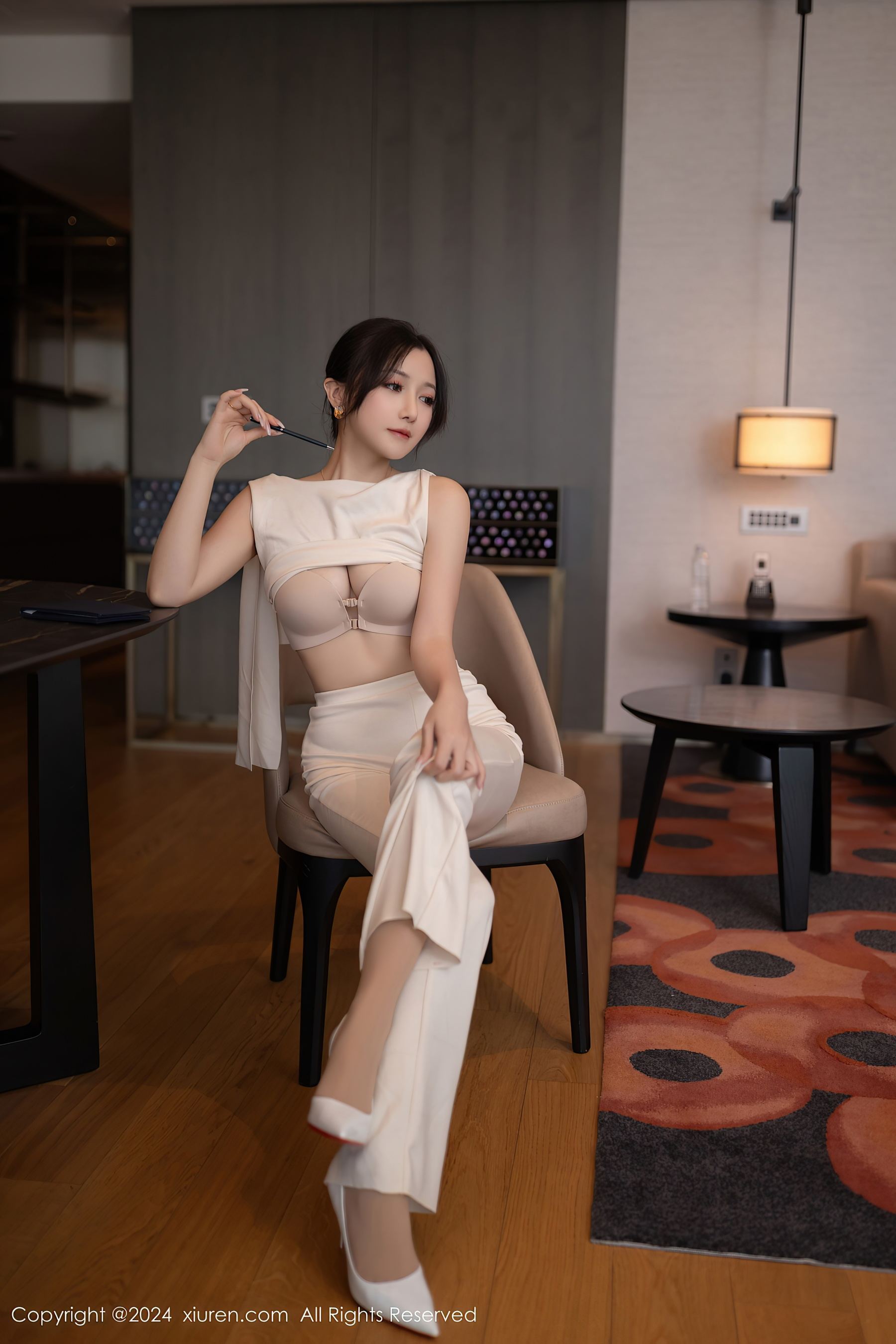 秀人网 No.9457 鱼子酱Fish 丝袜美腿插图5