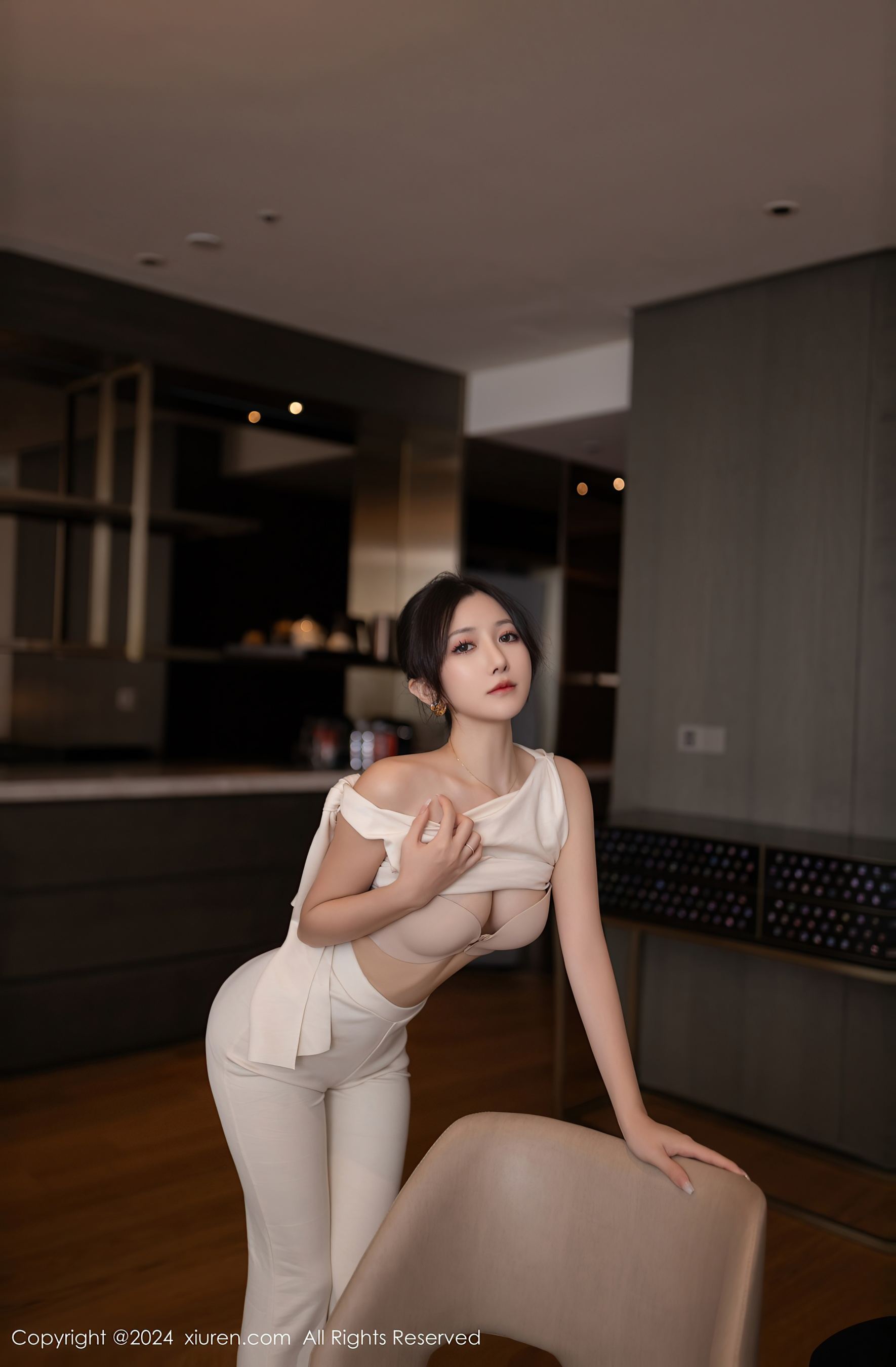 秀人网 No.9457 鱼子酱Fish 丝袜美腿插图8